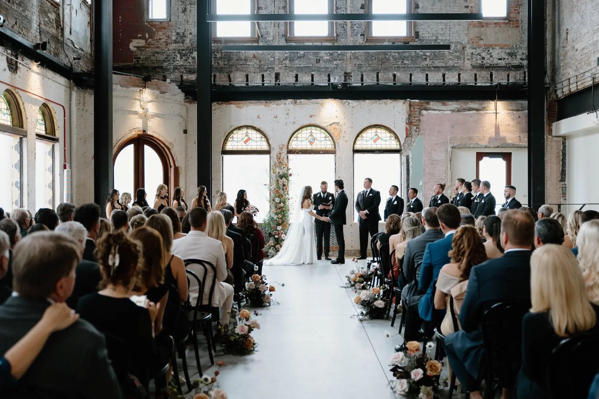 Timeless Modern Black and White Wedding Ceremony Decor Ideas | Ybor Event Venue Las Novidades, Hotel Haya | Planner The Olive Tree Weddings