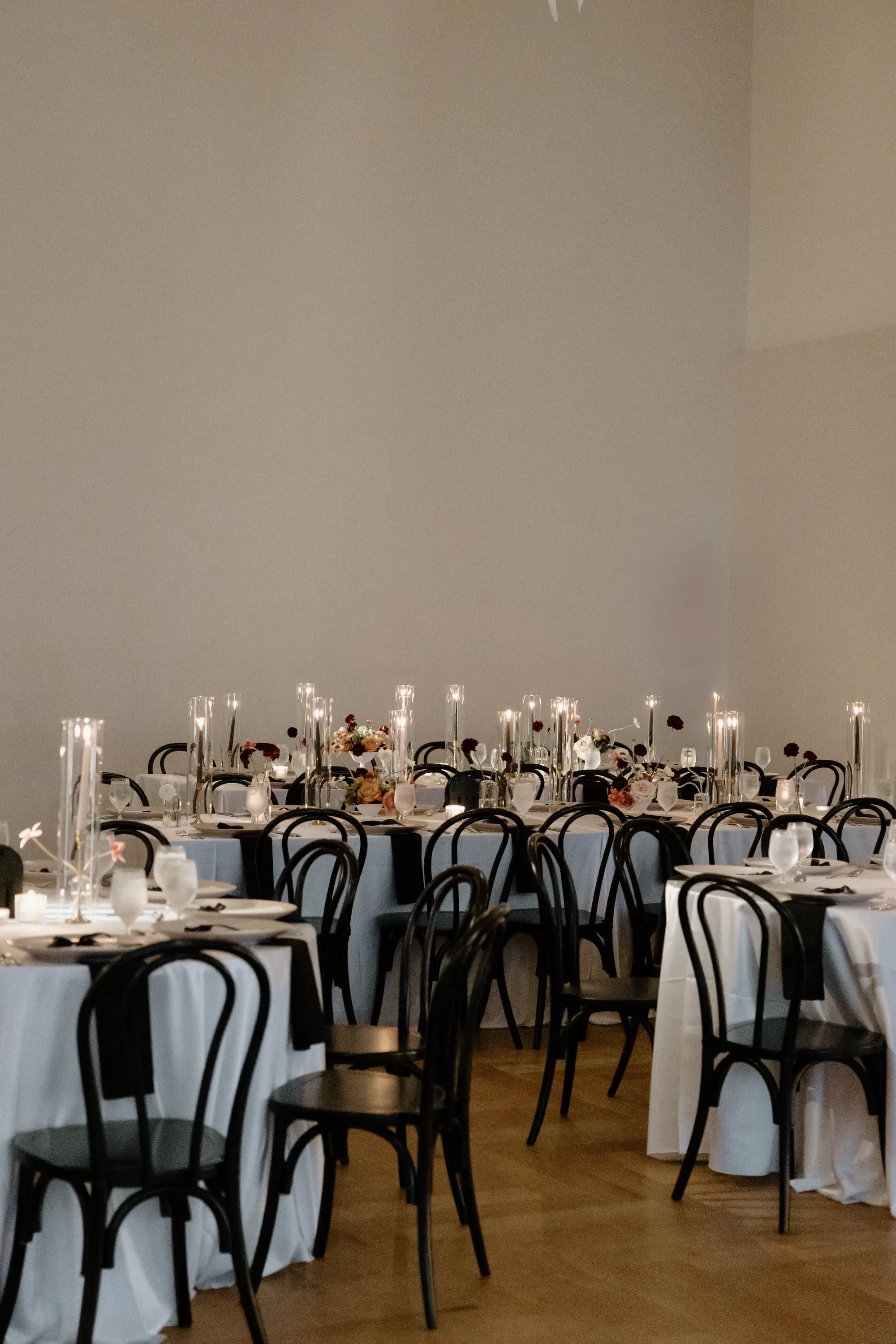 Timeless Modern Black and White Wedding Reception Inspiration