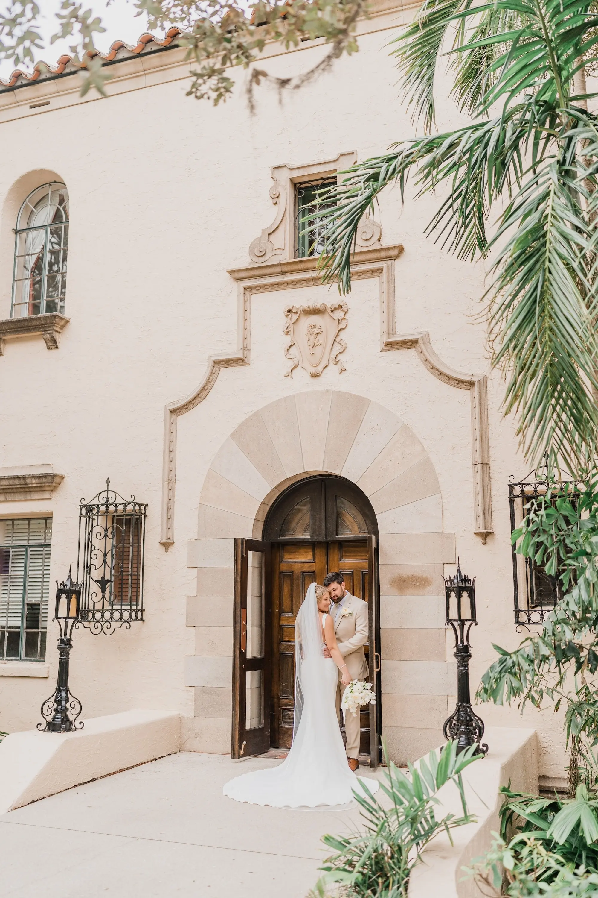 Bride and Groom Wedding Portrait | Italian Inspired Florida Outdoor Ceremony Venue Ideas | Sarasota Venue Powel Crosley Estate