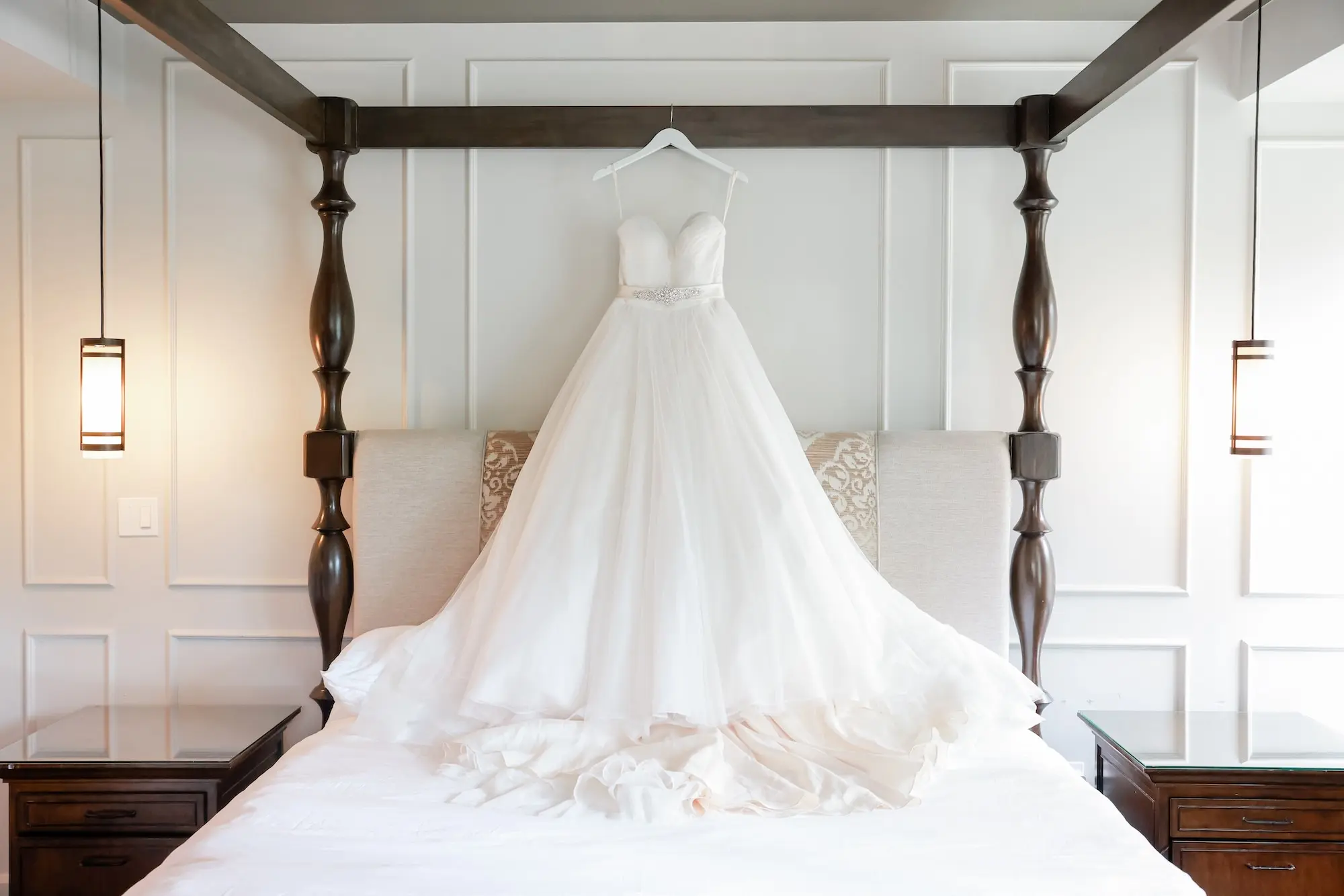 3Elegant Green White and Gold Ballroom Wedding jpg - Tropical Green and White Downtown St. Pete Wedding | The Birchwood White and Blush Ballgown Wedding Dress Inspiration