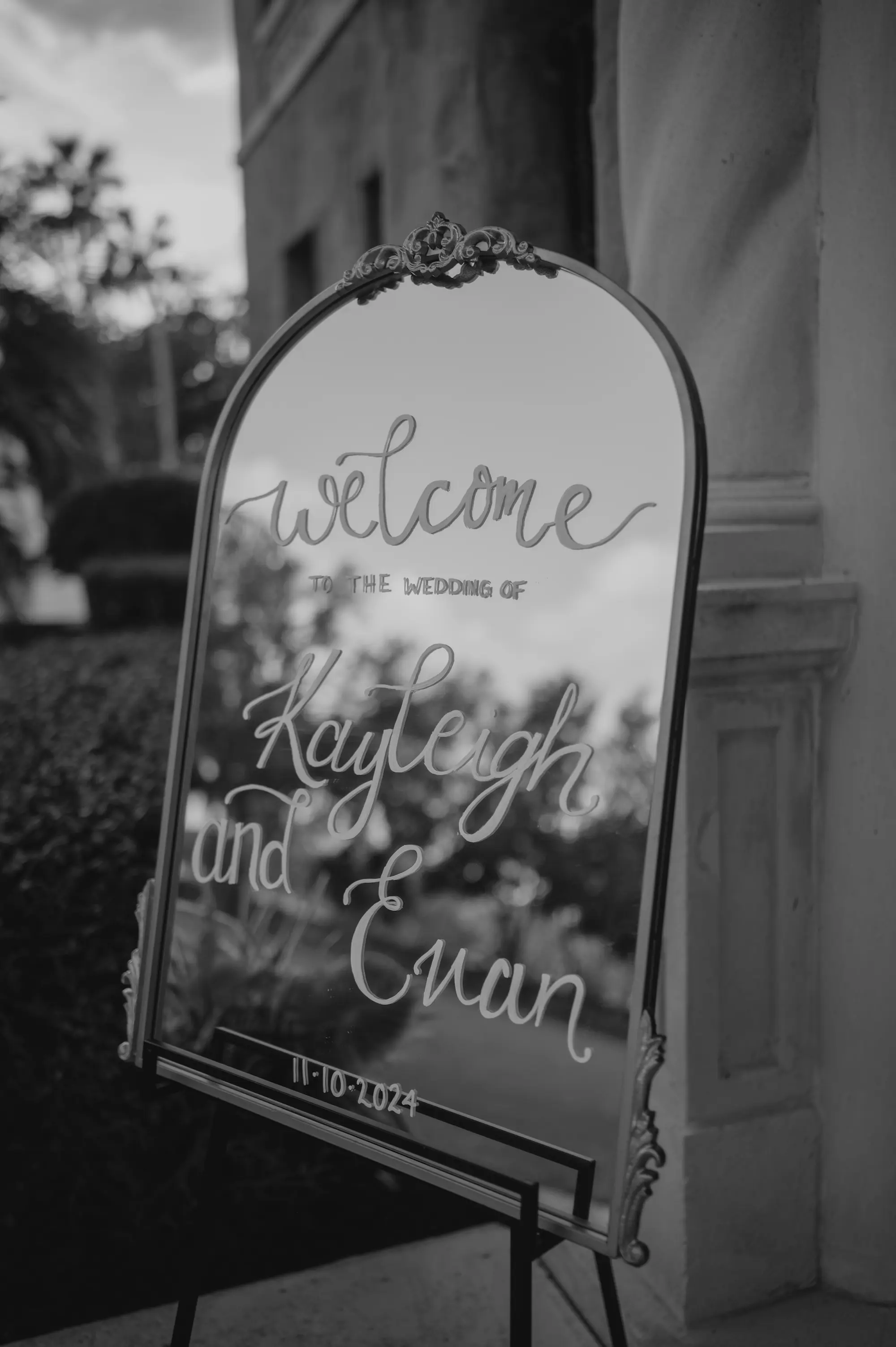 Vintage Gold Mirror Welcome Wedding Sign Ideas