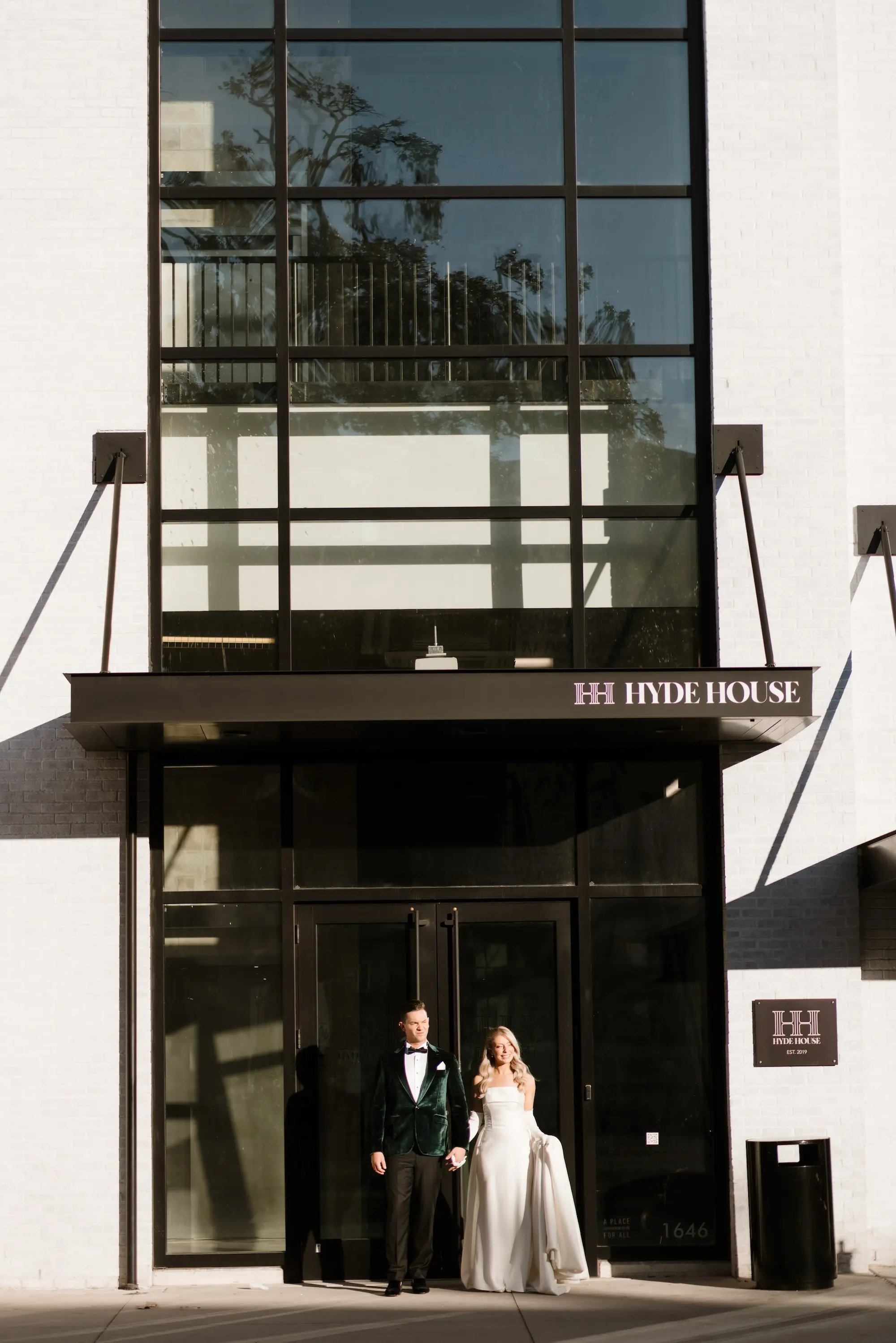 Bride and Groom Wedding Portrait | Tampa Bay Event Venue Hyde House