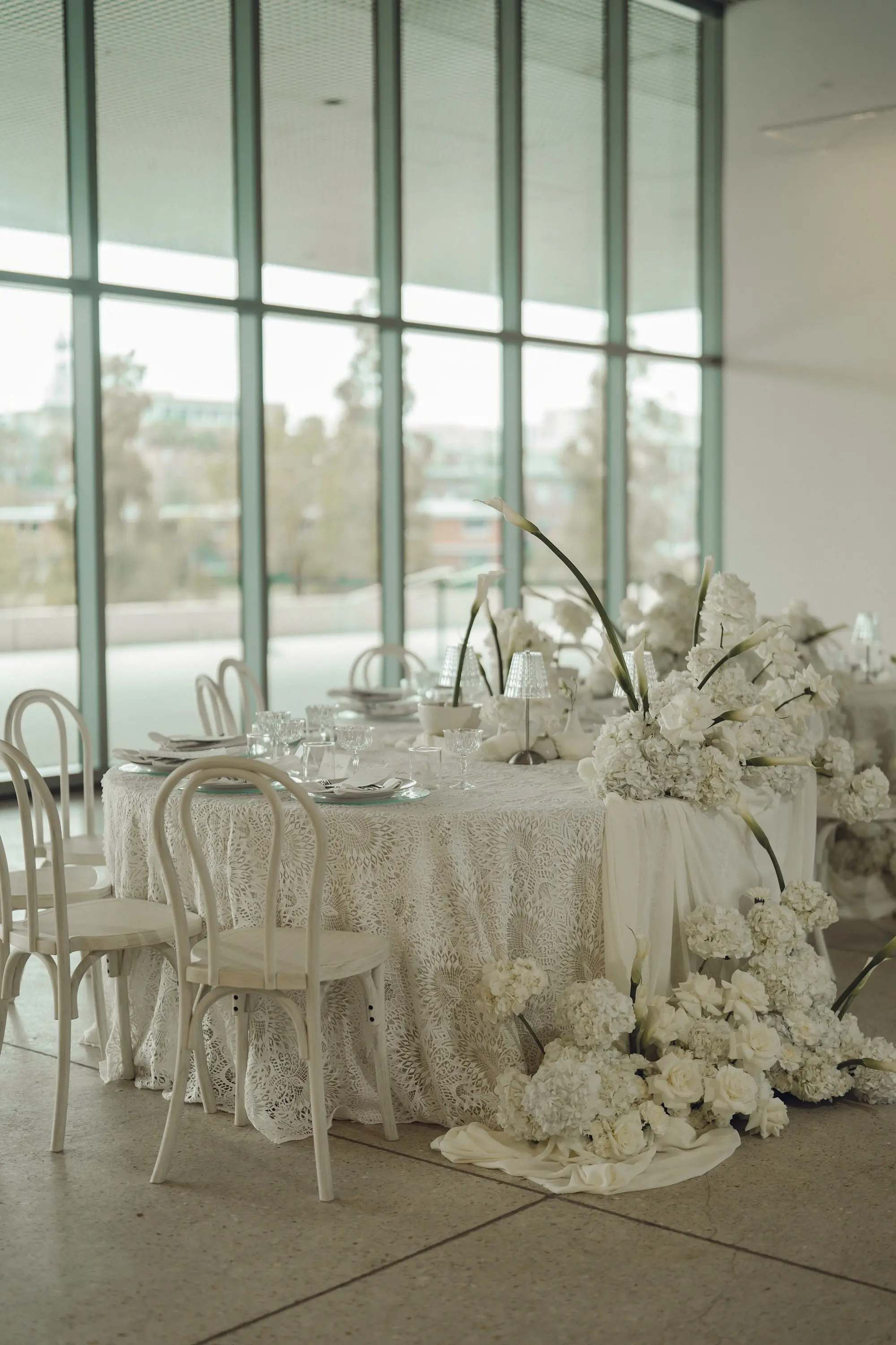 Modern White Monochromatic Elegant Wedding Reception Inspiration Decor Ideas | Tampa Bay Kate Ryan Event Rentals | Event Venue Tampa Musuem of Art