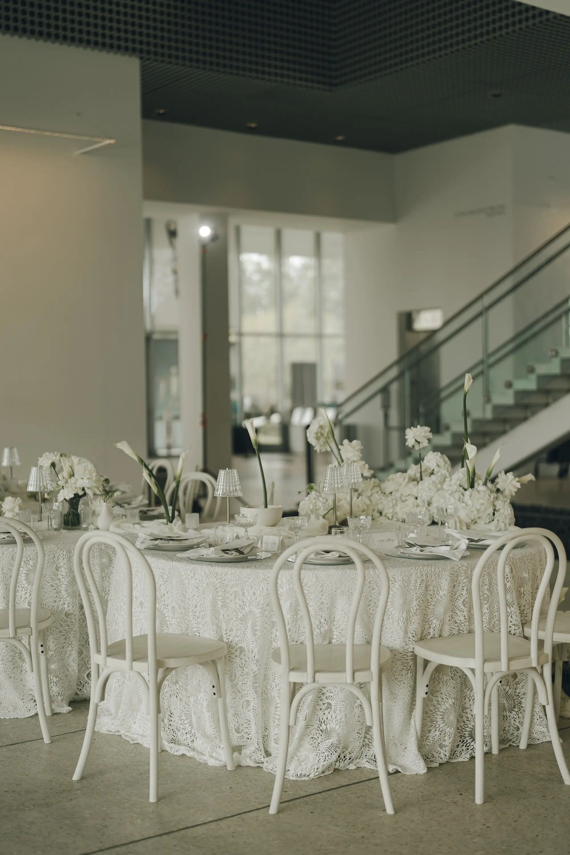 Modern White Monochromatic Elegant Wedding Reception Inspiration Decor Ideas | Tampa Bay Kate Ryan Event Rentals | Event Venue Tampa Musuem of Art