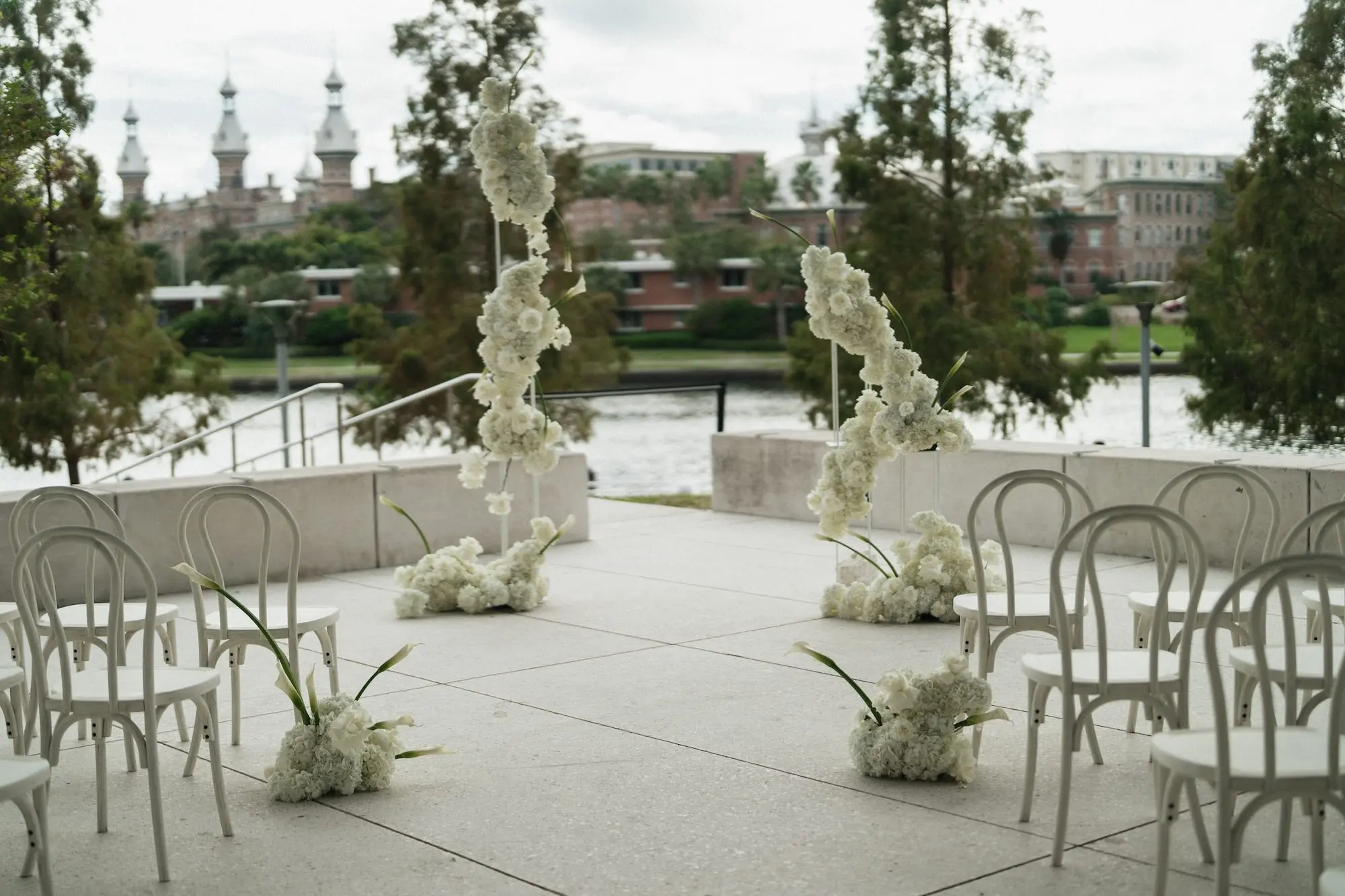 Romantic Modern Wedding Inspiration | Tampa Museum of Art