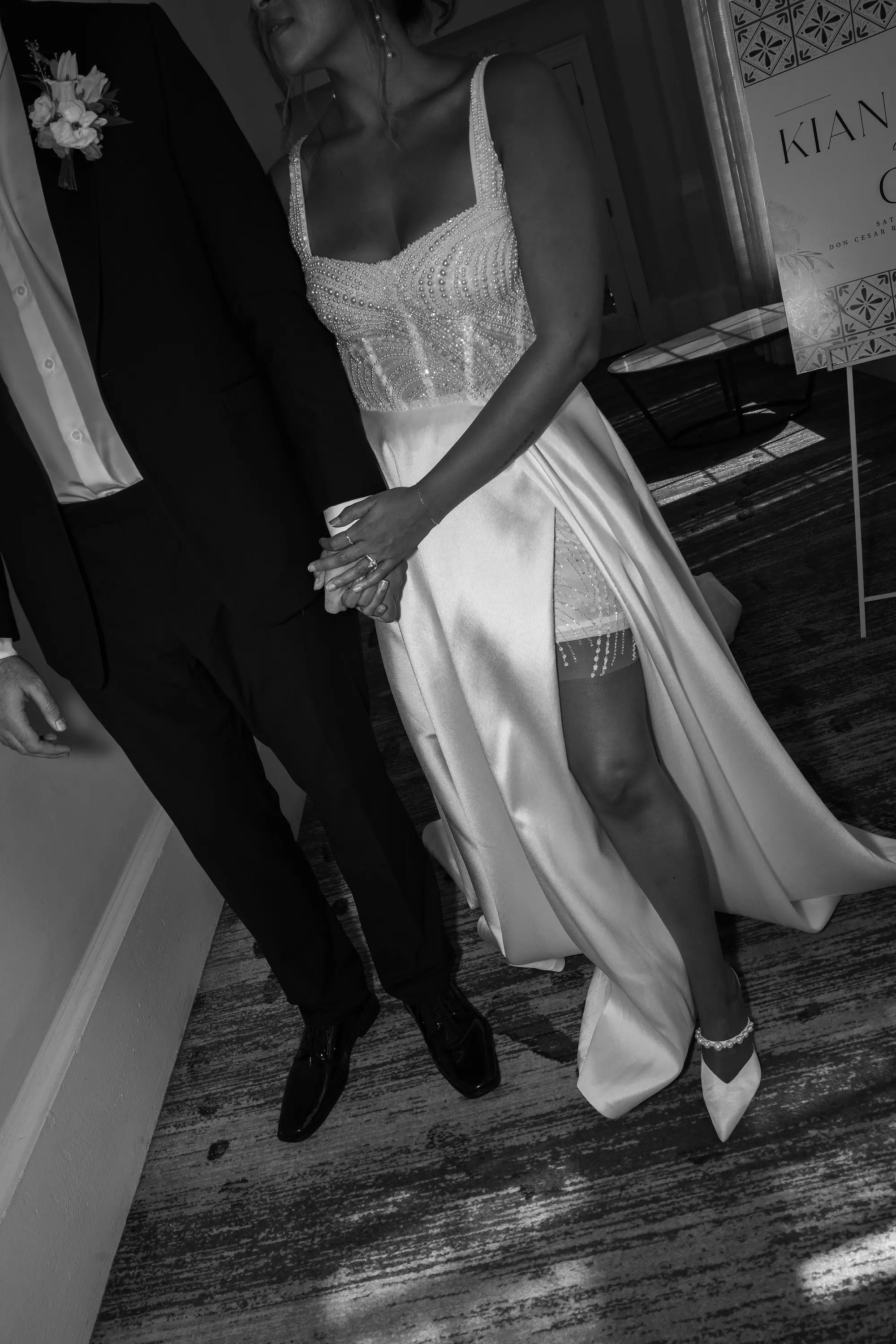 Bride and Groom Black and White Wedding Portrait | Photographer Amber Yonker Photography