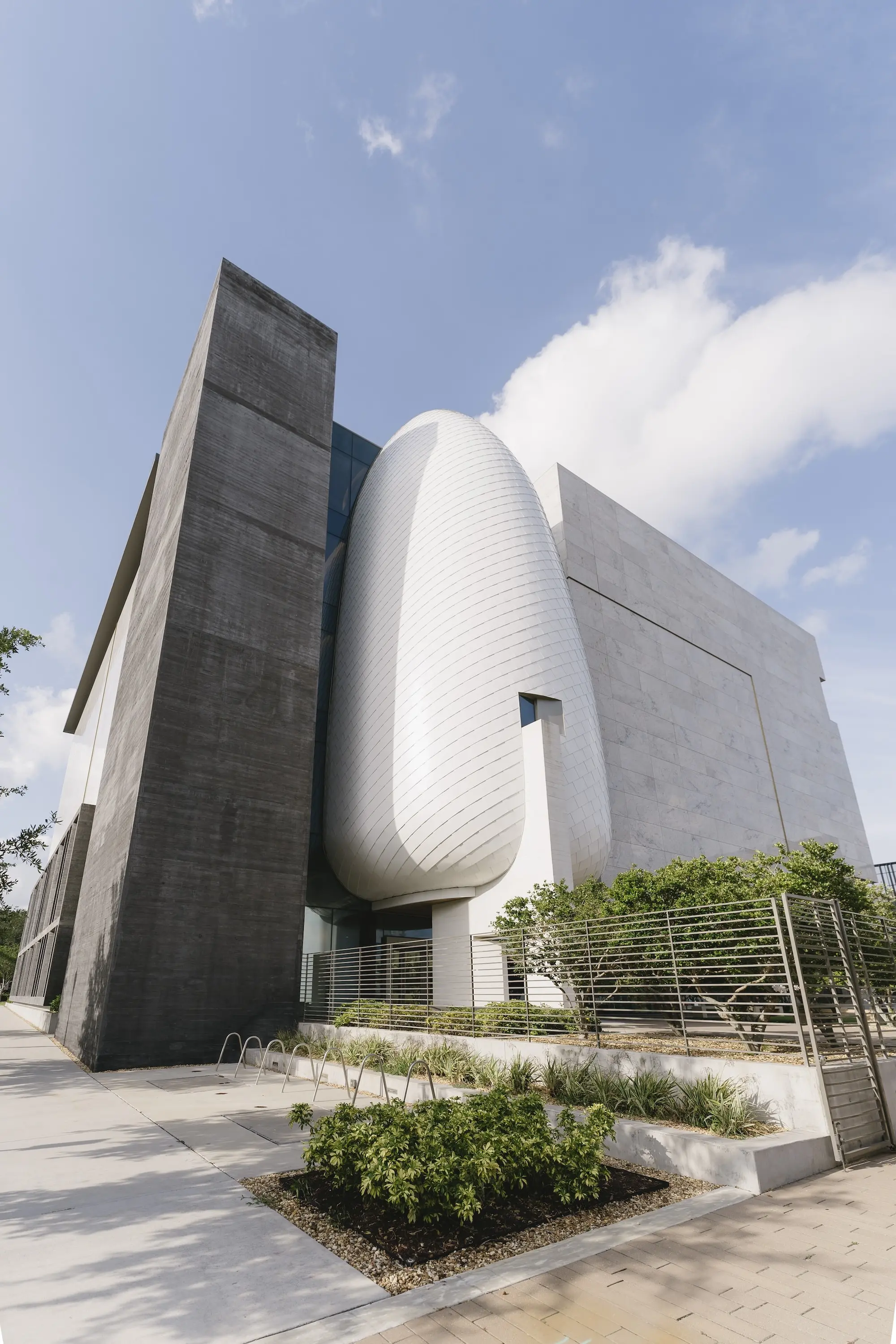 Museum of the American Arts & Crafts Movement St Pete Wedding Venue | Downtown St Petersburg Wedding Venue Ideas