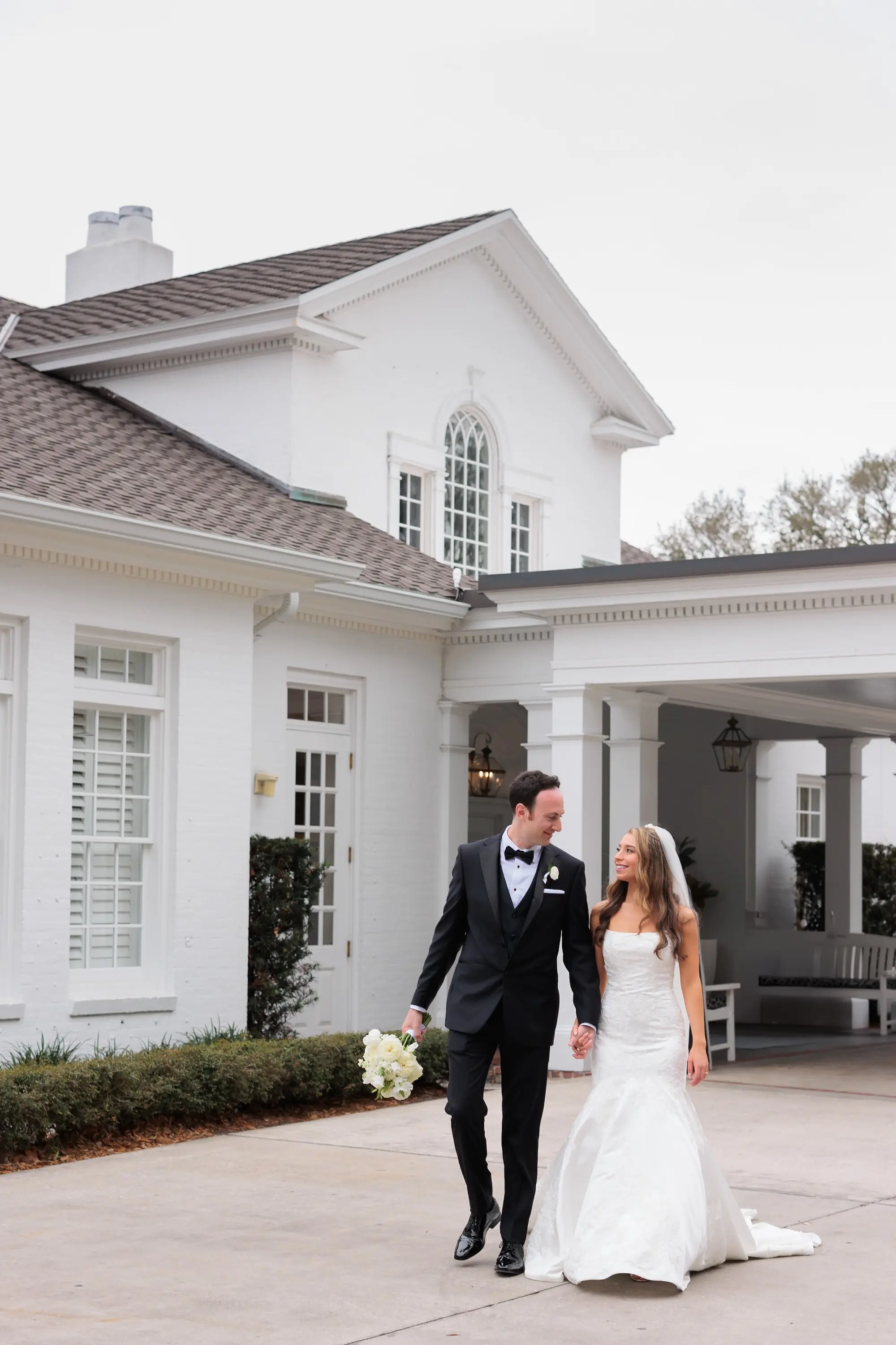 12TImeless Green White and Gold Wedding Inspiration Venue Tampa Yacht and Country Club jpg - Timeless Green, White and Gold Wedding | Tampa Yacht and Country Club Bride and Groom Wedding Portrait | Tampa Yacht and Country Club