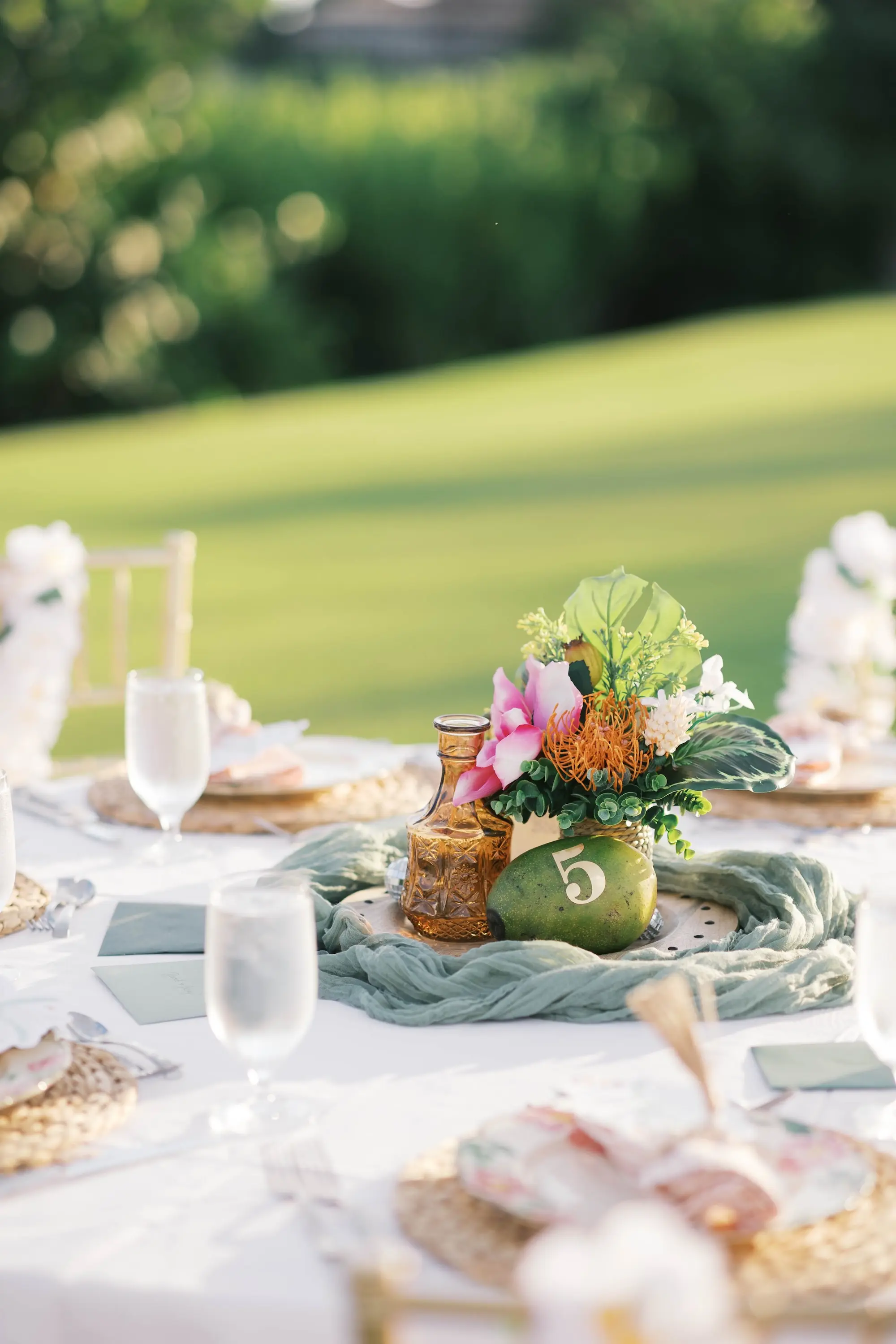 Tropical Pink and Orange Flower Centerpiece Decor Ideas