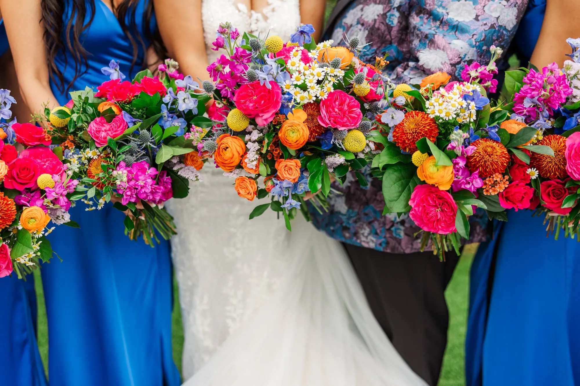Blue Mexican-Inspired Winter Haven Wedding | Venue 650, image size:2000x1333