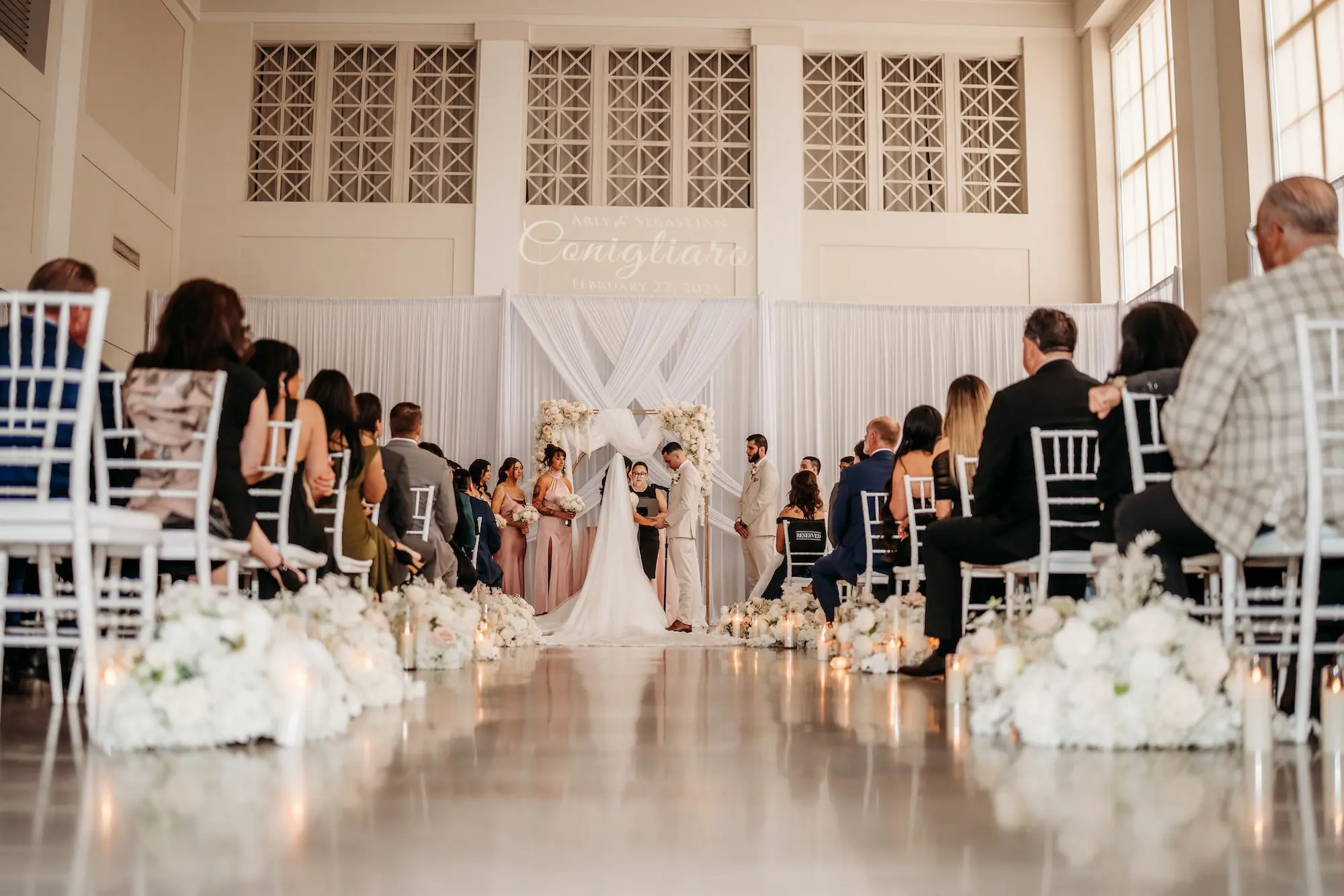 Elegant Champagne and White Downtown Tampa Wedding | The Vault