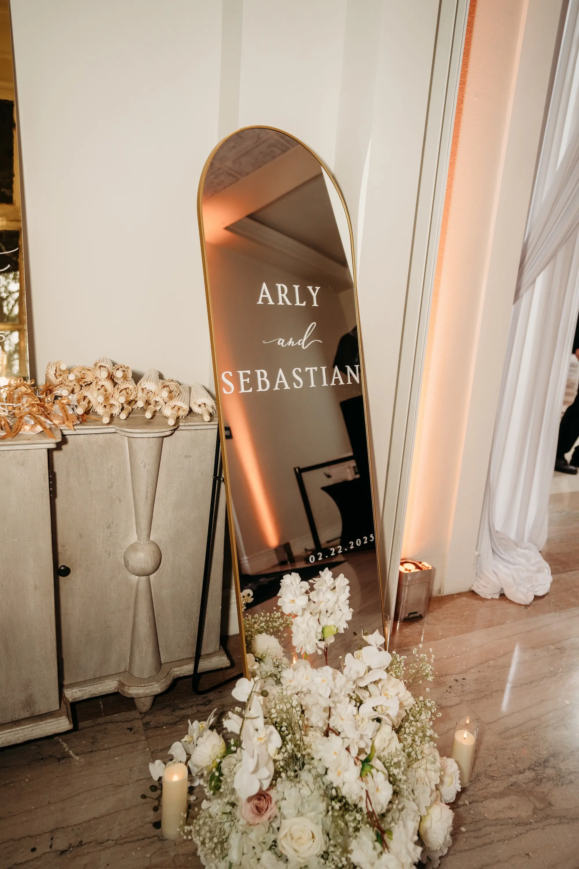Modern Gold Mirror Wedding Reception Welcome Sign Decor Ideas