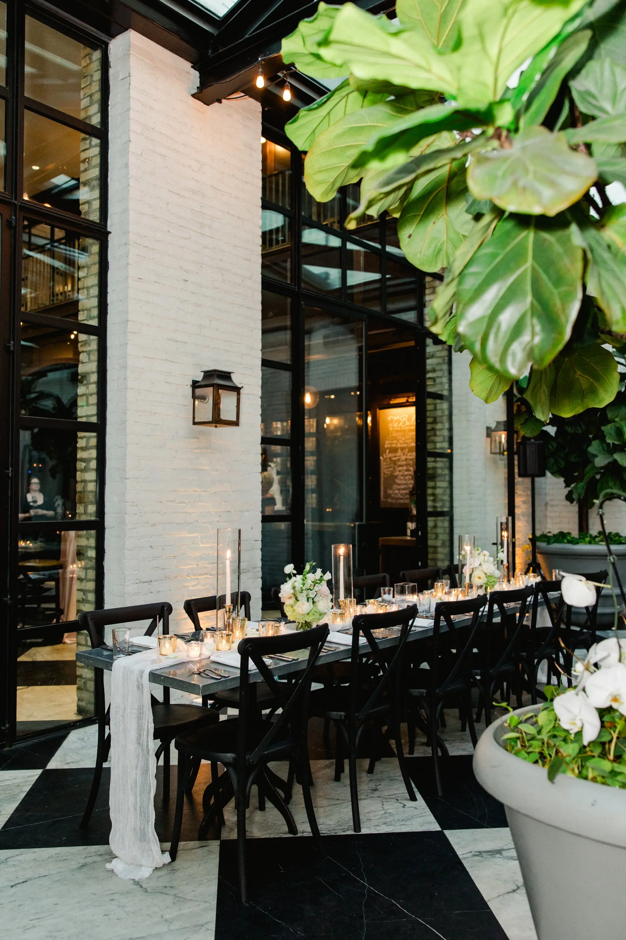 Timeless Black and White Wedding Reception Decor Ideas | Tampa Bay Event Venue Oxford Exchange