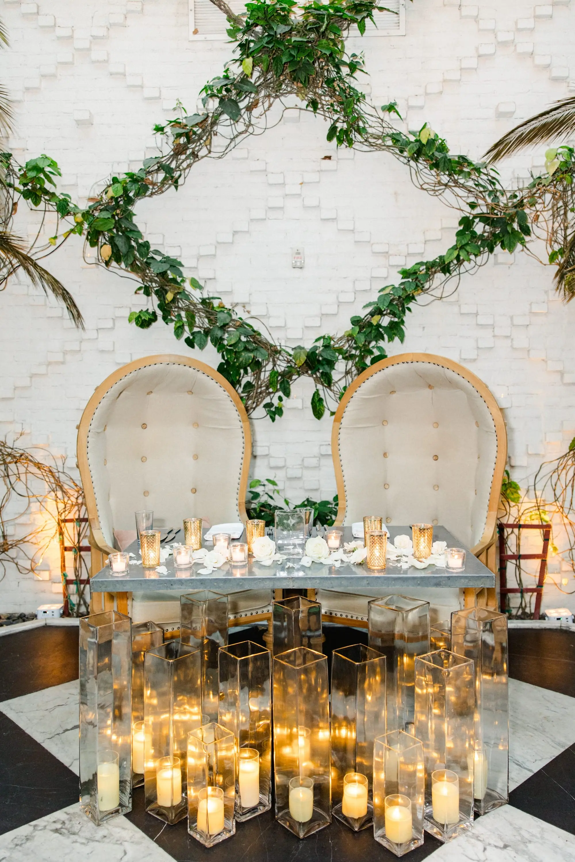 Timeless Black and White Wedding Reception Sweetheart Table Decor Ideas