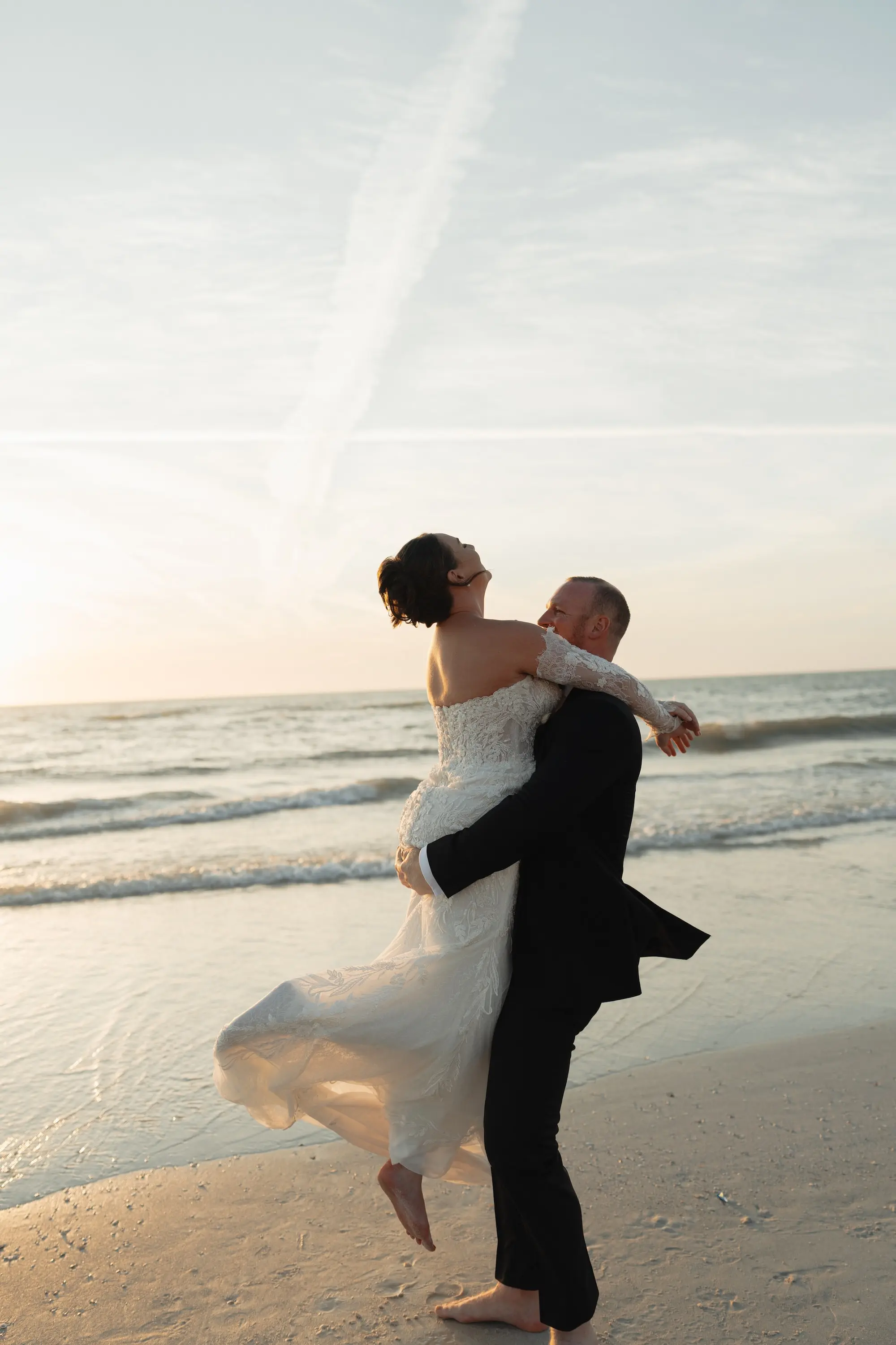 30Modern Disco Themed Florida Wedding Inspiration - Romantic Disco-Themed Florida Wedding | Hyatt Regency Clearwater Beach 30Modern Disco Themed Florida Wedding Inspiration
