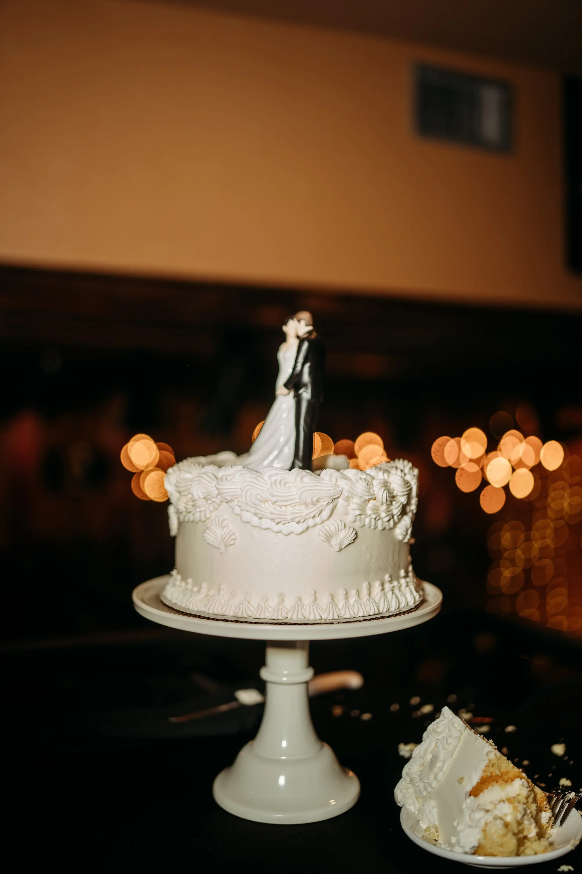 Simple, One Tier White Wedding Cake with Vintage Bride and Groom Wedding Topper Ideas