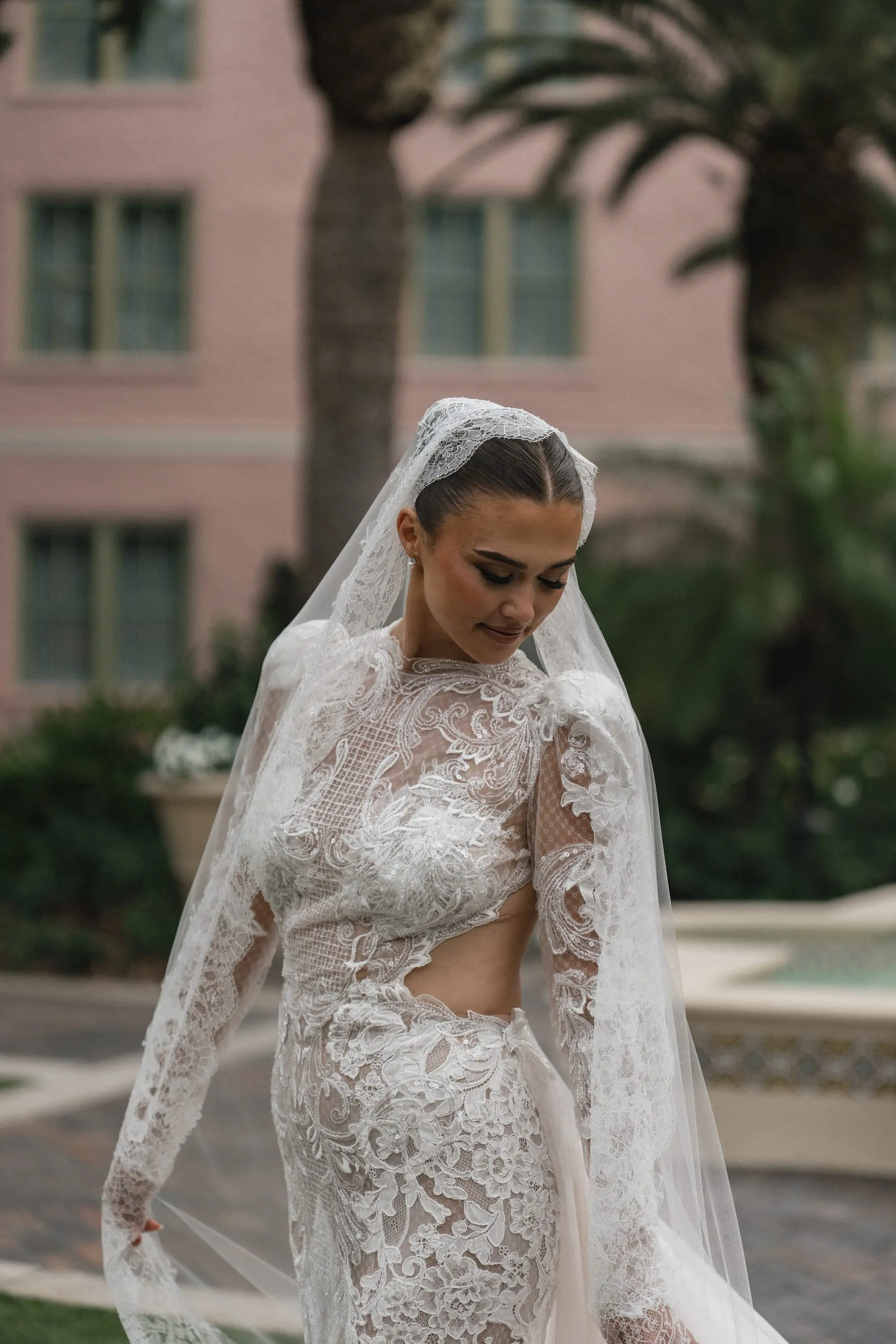 11Luxurious Ivory Neutral Ballroom Wedding Inspiration - Luxurious, Ivory Downtown St. Pete Wedding | The Vinoy Luxurious White Lace Yolancris Wedding Dress Ideas