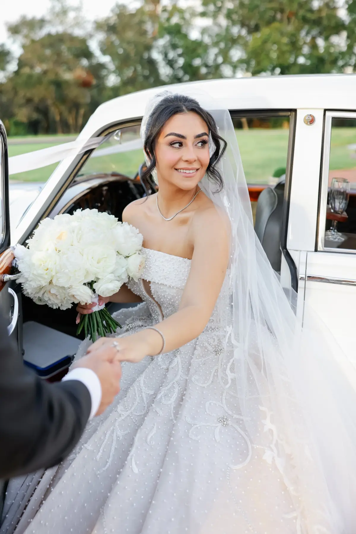 23Luxurious Cream White and Gold Ballroom Wedding Inspiration - “Best Of” 2025: Wedding Portraits Bride Wedding Portrait