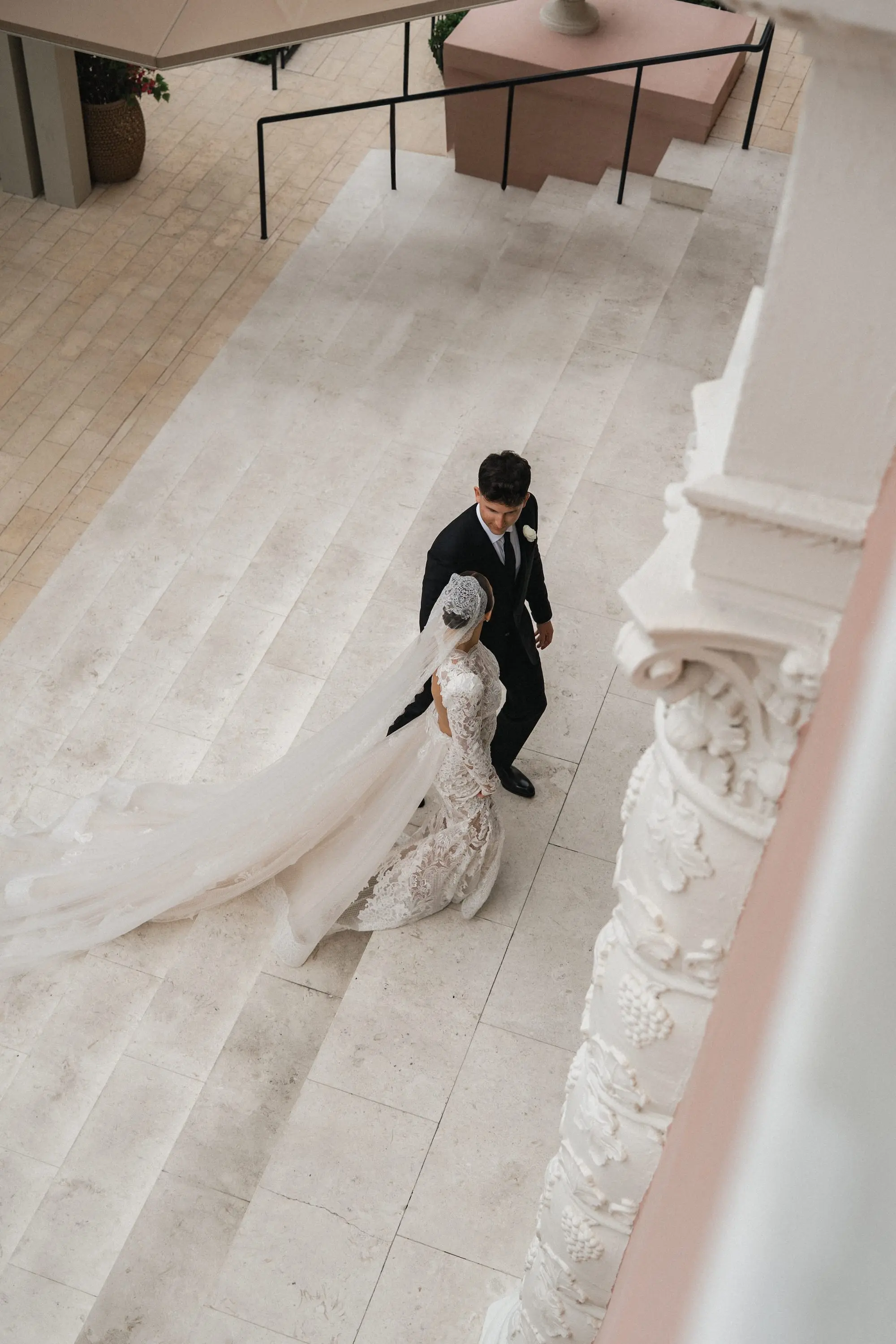 25Luxurious Ivory Neutral Ballroom Wedding Inspiration St Pete Venue The Vinoy - Luxurious, Ivory Downtown St. Pete Wedding | The Vinoy Bride and Groom Wedding Portrait | St Pete Event Venue The Vinoy