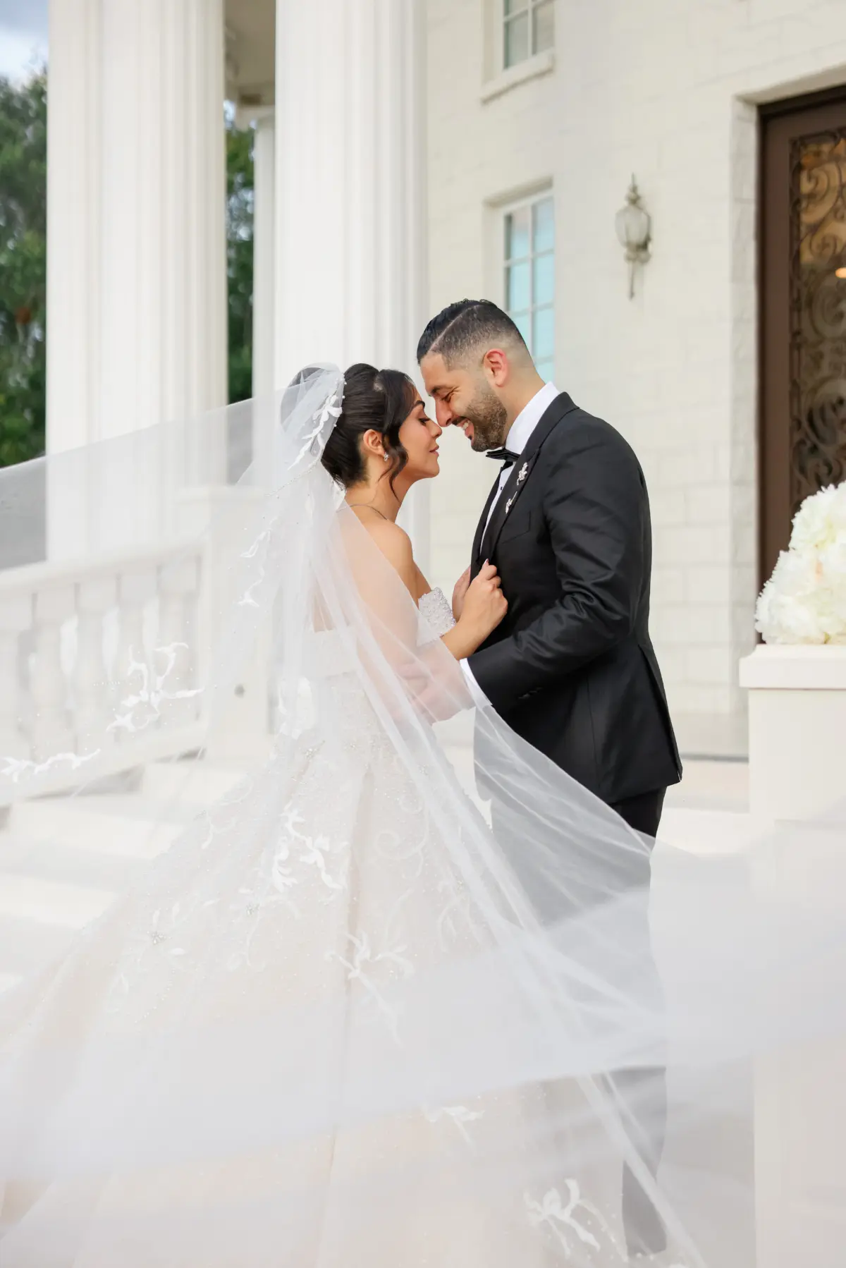 27Luxurious Cream White and Gold Ballroom Wedding Inspiration - “Best Of” 2025: Wedding Portraits Bride and Groom Wedding Portrait | Tampa Bay Photographer Lifelong Photography Studio
