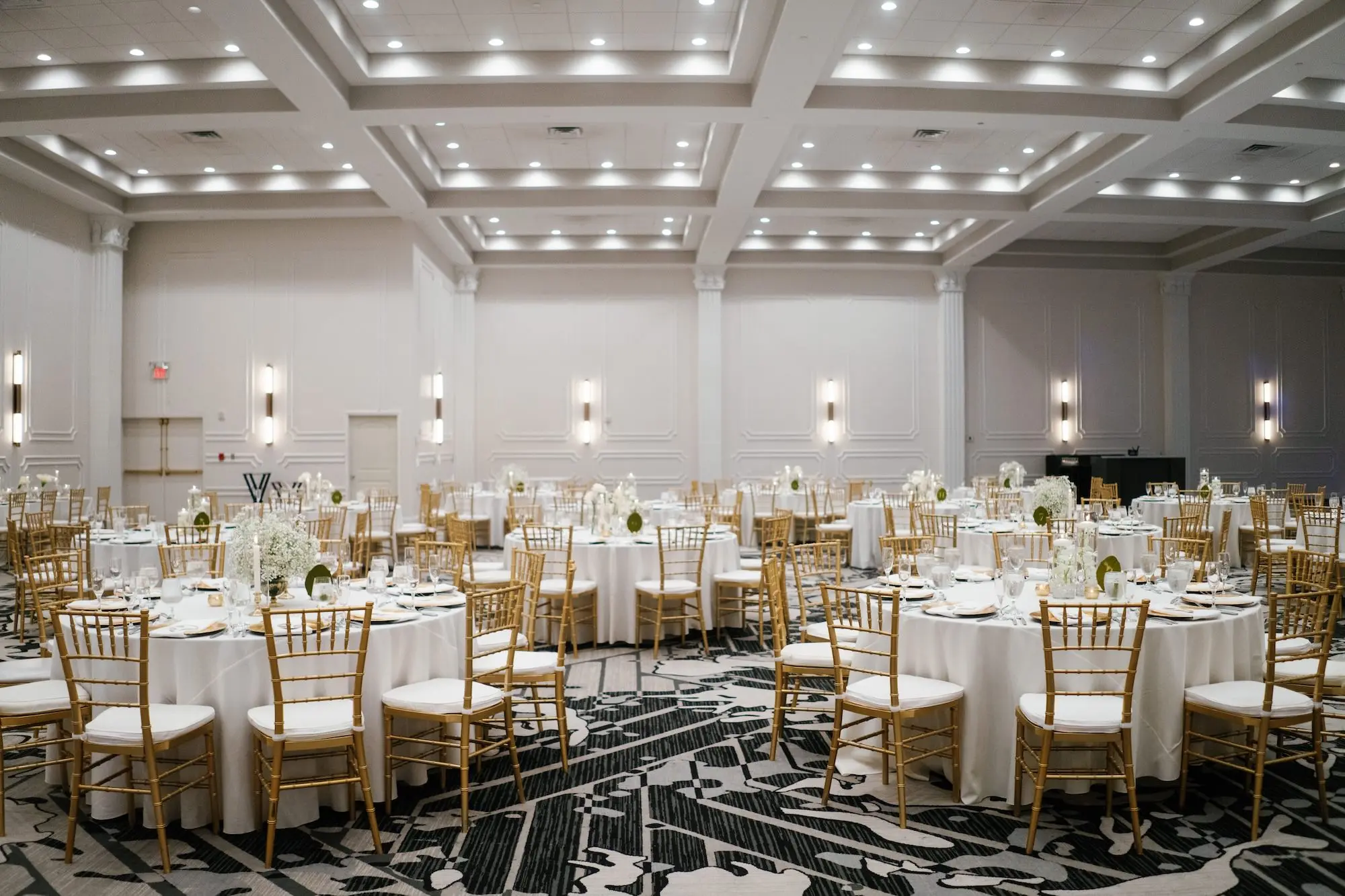 Timeless White and Gold Downtown Tampa Wedding | Hotel Flor