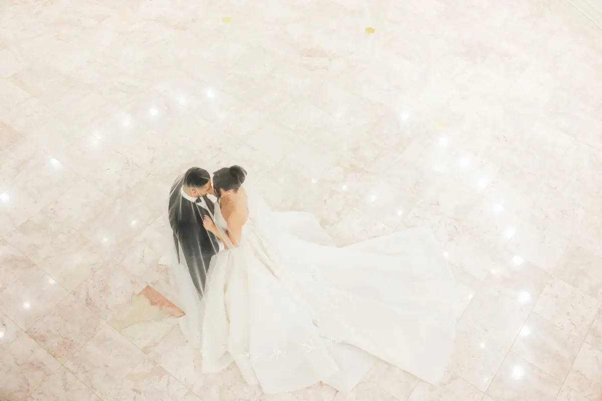 31Luxurious Cream White and Gold Ballroom Wedding Inspiration Whitehurst Gallery Venue - “Best Of” 2025: Wedding Portraits Bride and Groom Wedding Portrait | Tampa Bay Event Venue Whitehurst Gallery | Photographer Lifelong Photography Studio