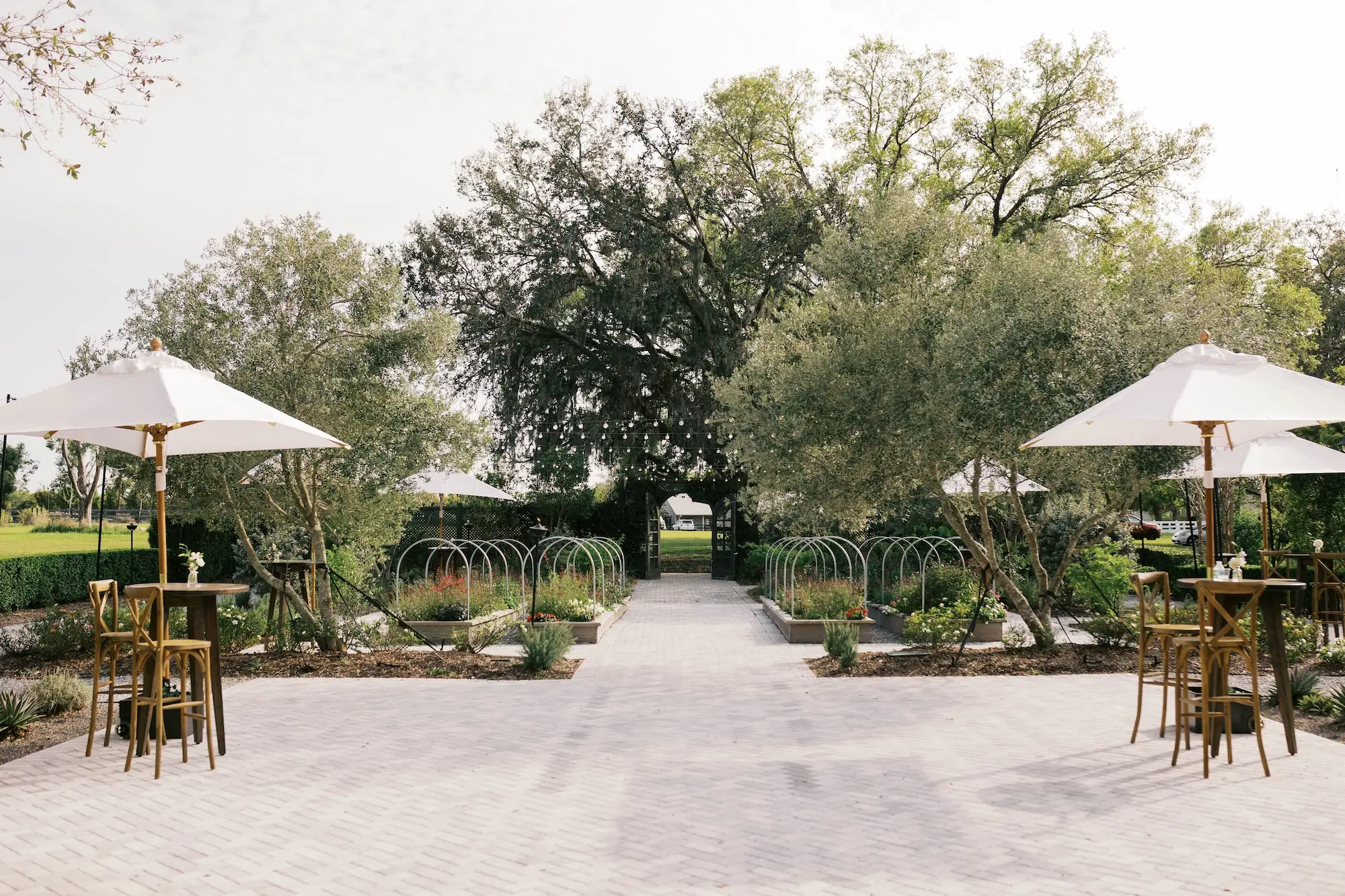 Outdoor Garden Wedding Reception Cocktail Hour Ideas | Tampa Wedding Venue Mill Pond Estate