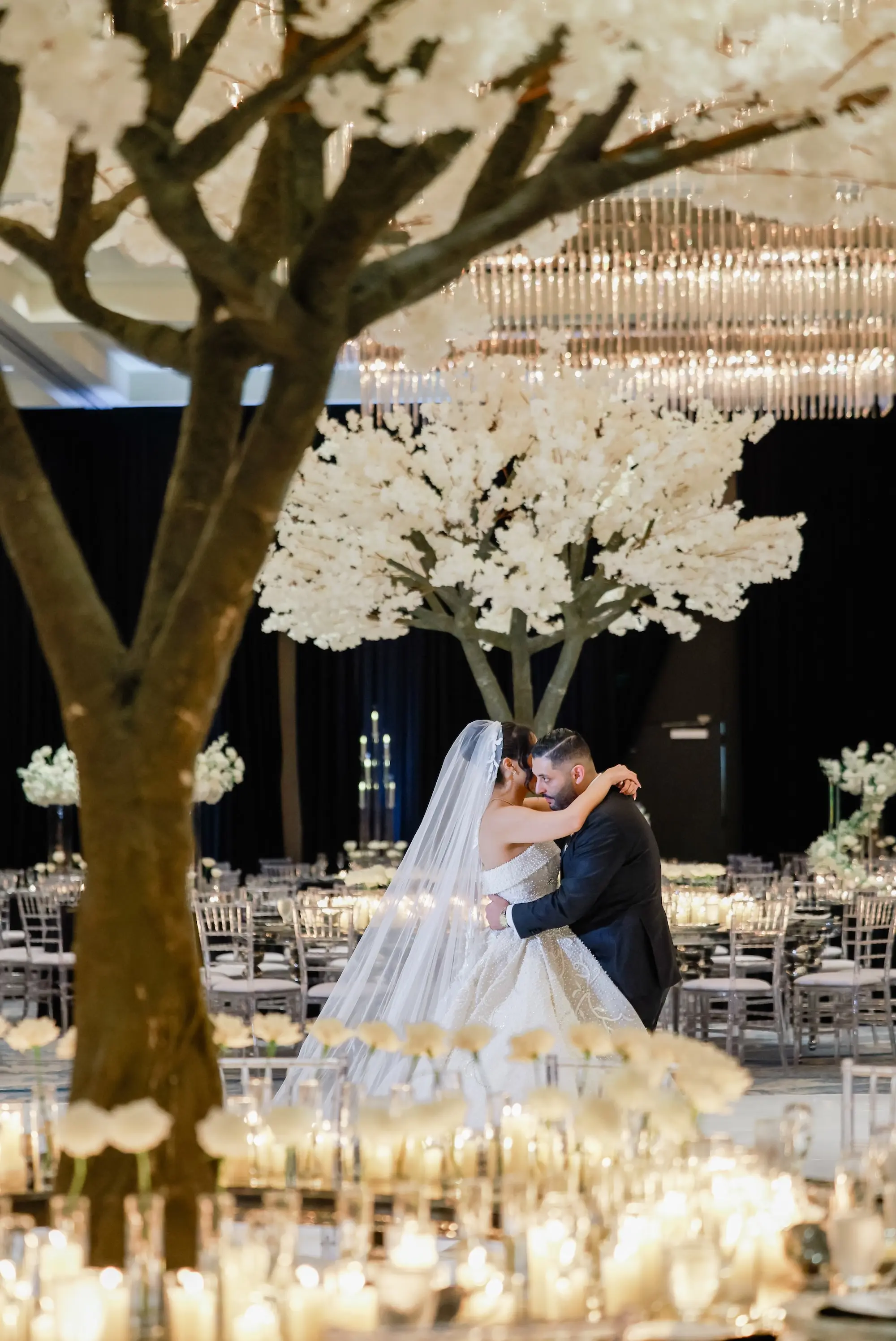 53Luxurious Cream White and Gold Ballroom Wedding Inspiration Hilton Downtown Tampa Venue - “Best Of” 2025: Wedding Receptions Part 2 Bride and Groom First Dance Wedding Portrait | Event Venue Hilton Downtown Tampa | Photographer Lifelong Photography Studio
