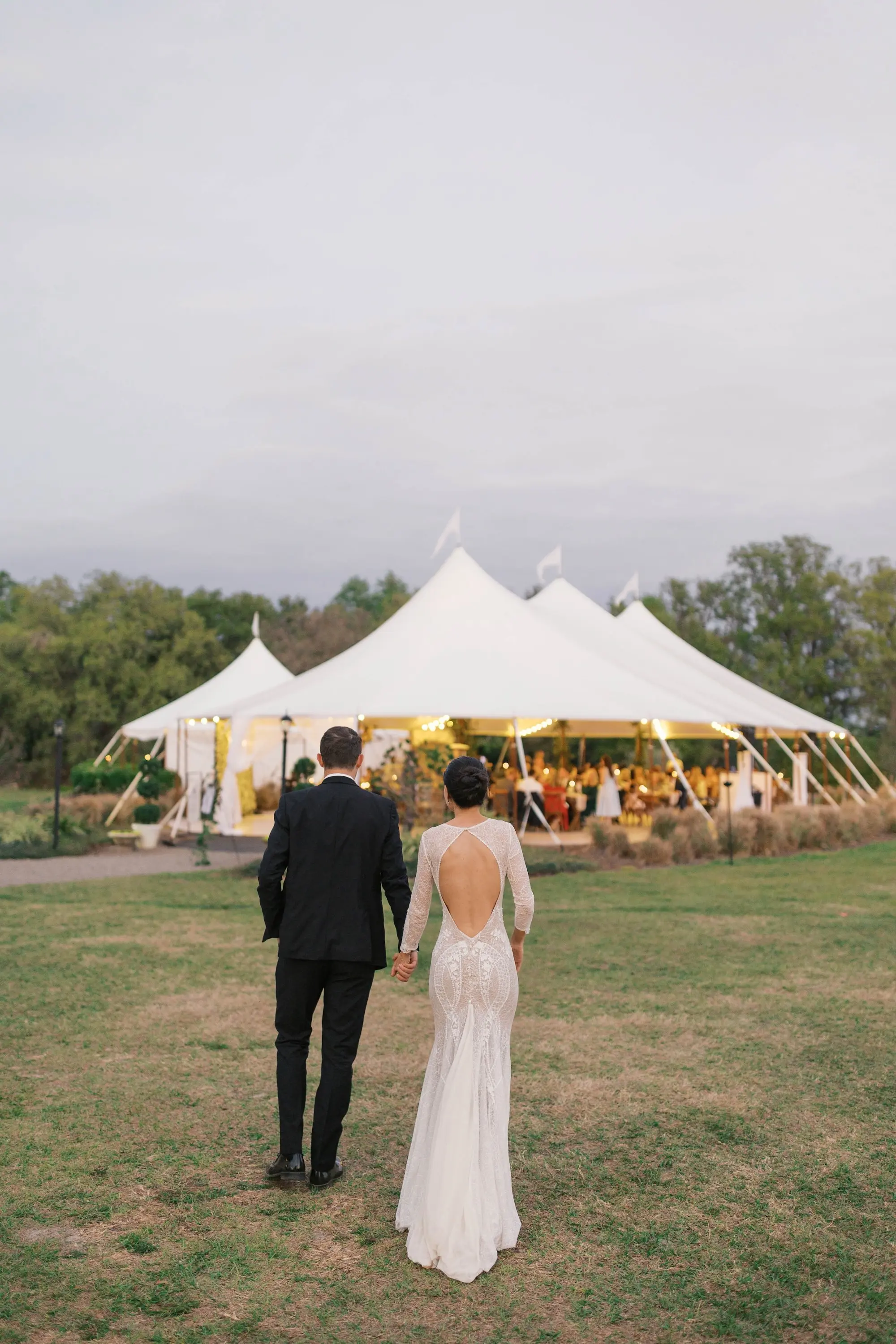 Bride and Groom Wedding Portrait | Tampa Bay Event Venue Mill Pond Estate | Content Creator Behind The Vows