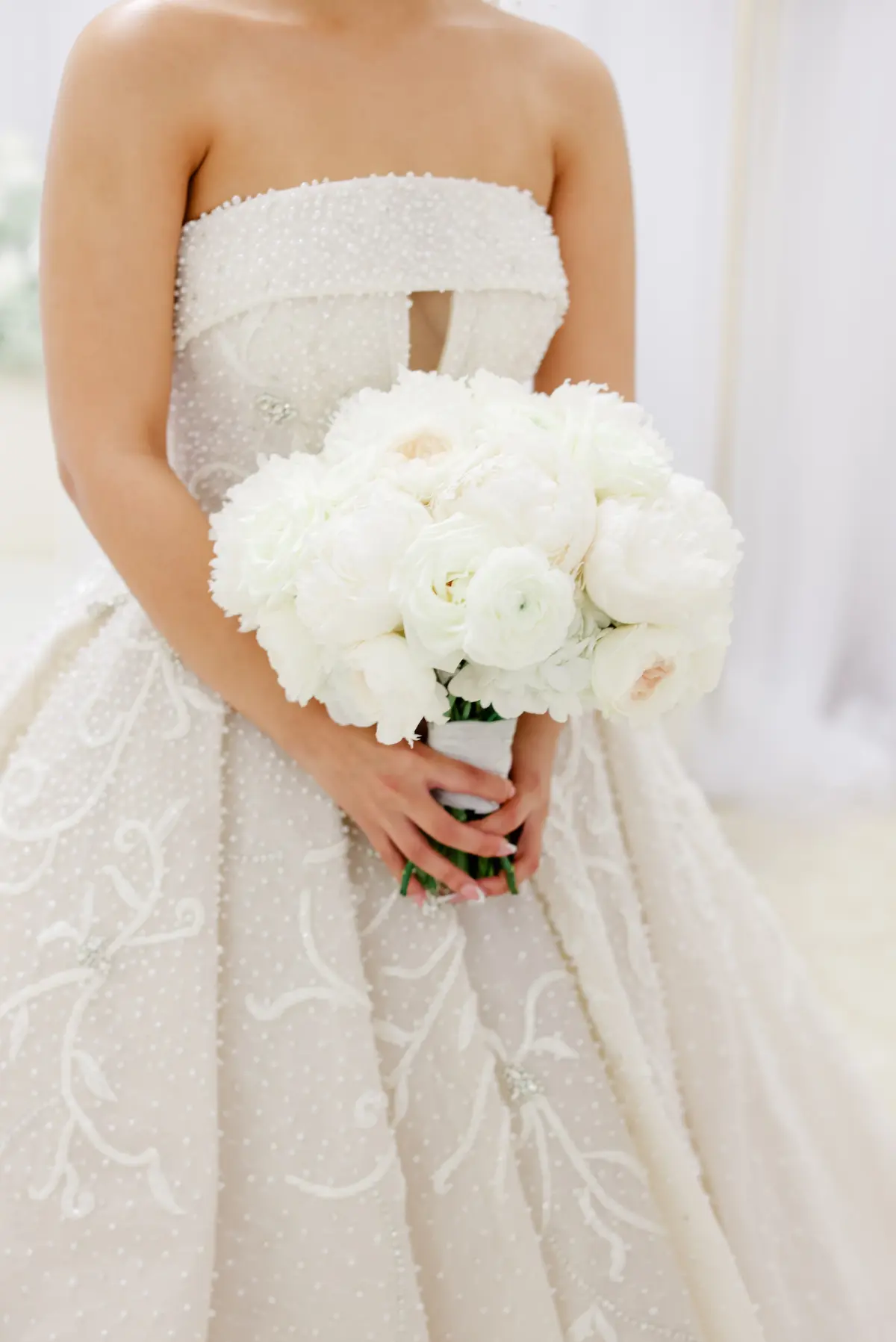 8Luxurious Cream White and Gold Ballroom Wedding Inspiration - “Best Of” 2025: Wedding Portraits White Monochromatic Bridal Wedding Bouquet Ideas