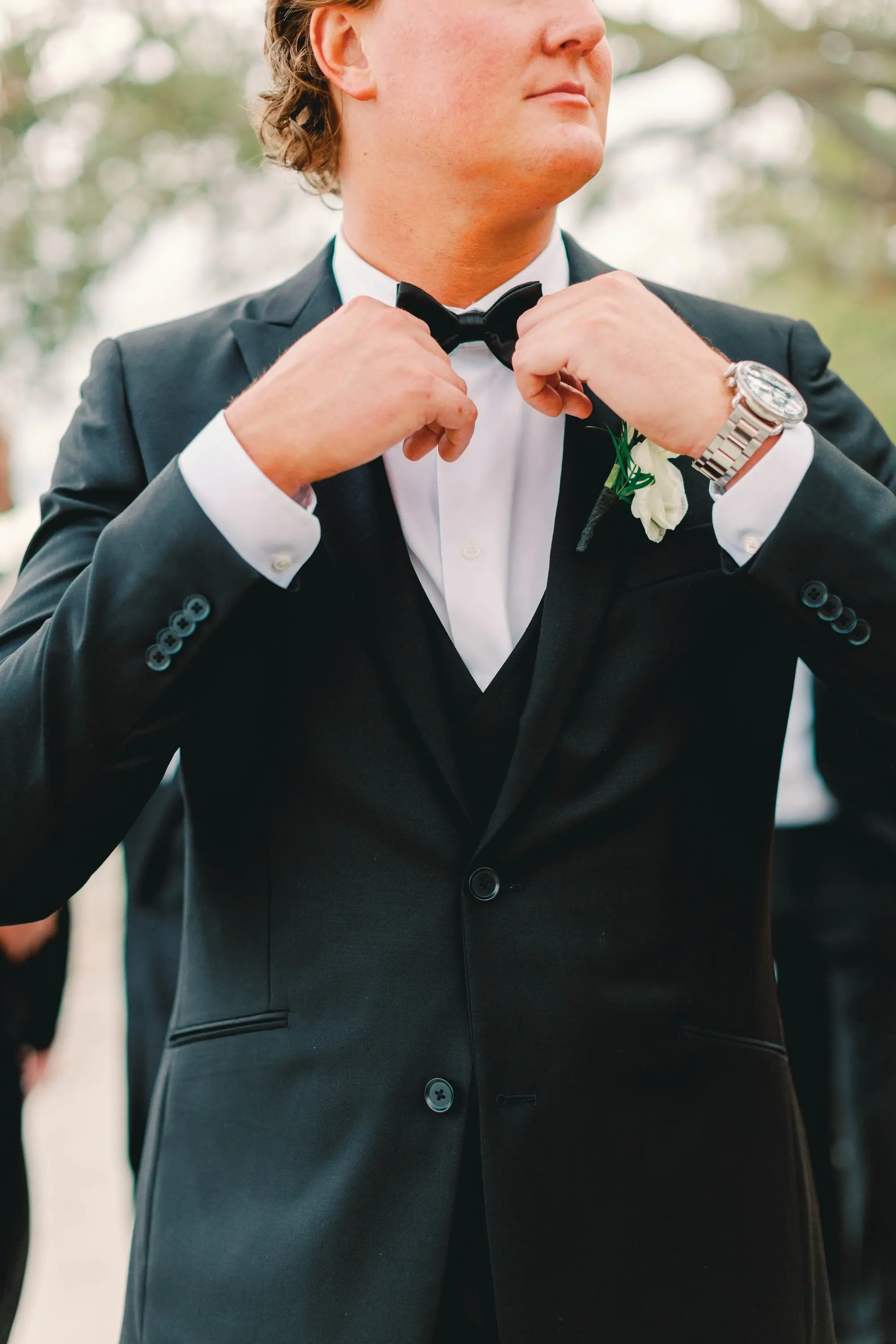 13Classic White and Green Wedding Ideas - Classic, White and Green St. Pete Wedding | The James Museum of Western & Wildlife Art Groom Wedding Portrait | Classic Black and White Tuxedo Ideas