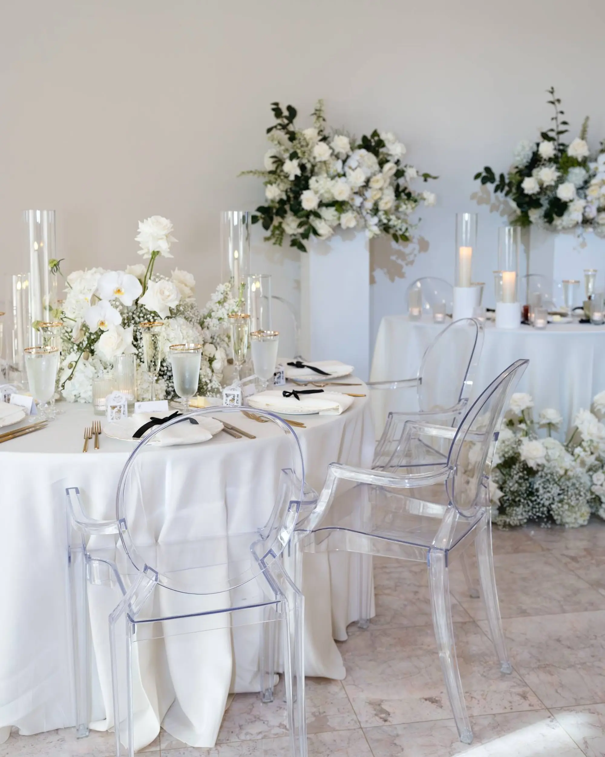 39Classic White and Gold Wedding Ideas jpg - Tampa Bay Venues Offering Intimate Wedding Elopement Packages Minimalist Monochromatic White Wedding Reception Decor Ideas | Monochromatic White Flower Centerpiece Inspiration | Modern Ghost Chairs and White Linens Decor Ideas | Intimate Wedding Reception Inspiration | Neoclassical Architectural Tarpon Springs Wedding Venue Whitehurst Gallery