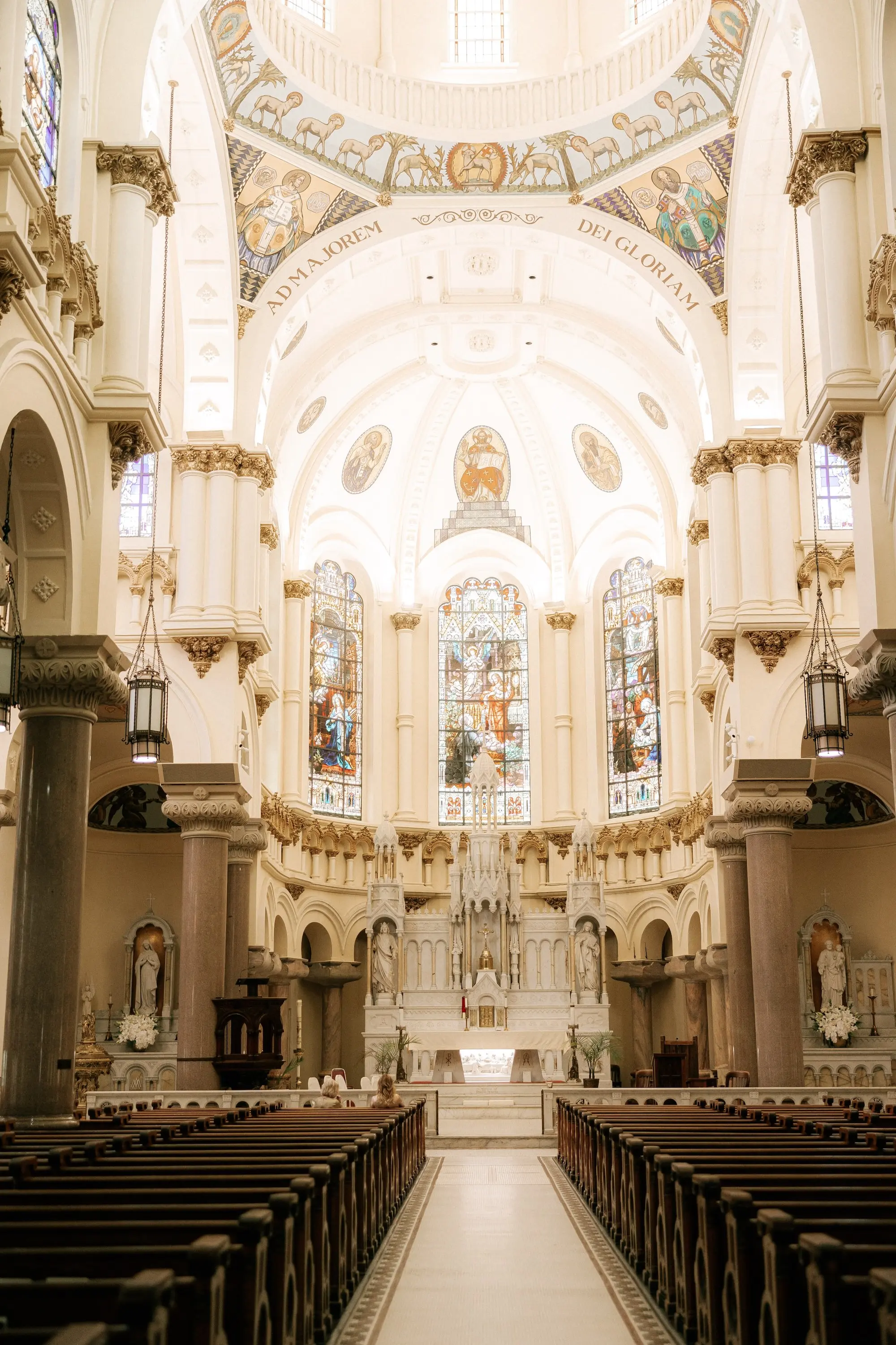 10Classic Gold and White Wedding Decor Inspiration Tampa Venue Sacred Heart Catholic Church - Classic, Ivory Rooftop Wedding | Grand Hyatt Tampa Bay Traditional Catholic Church Mass Wedding Inspiration | Sacred Heart Catholic Church Wedding Ceremony Venue