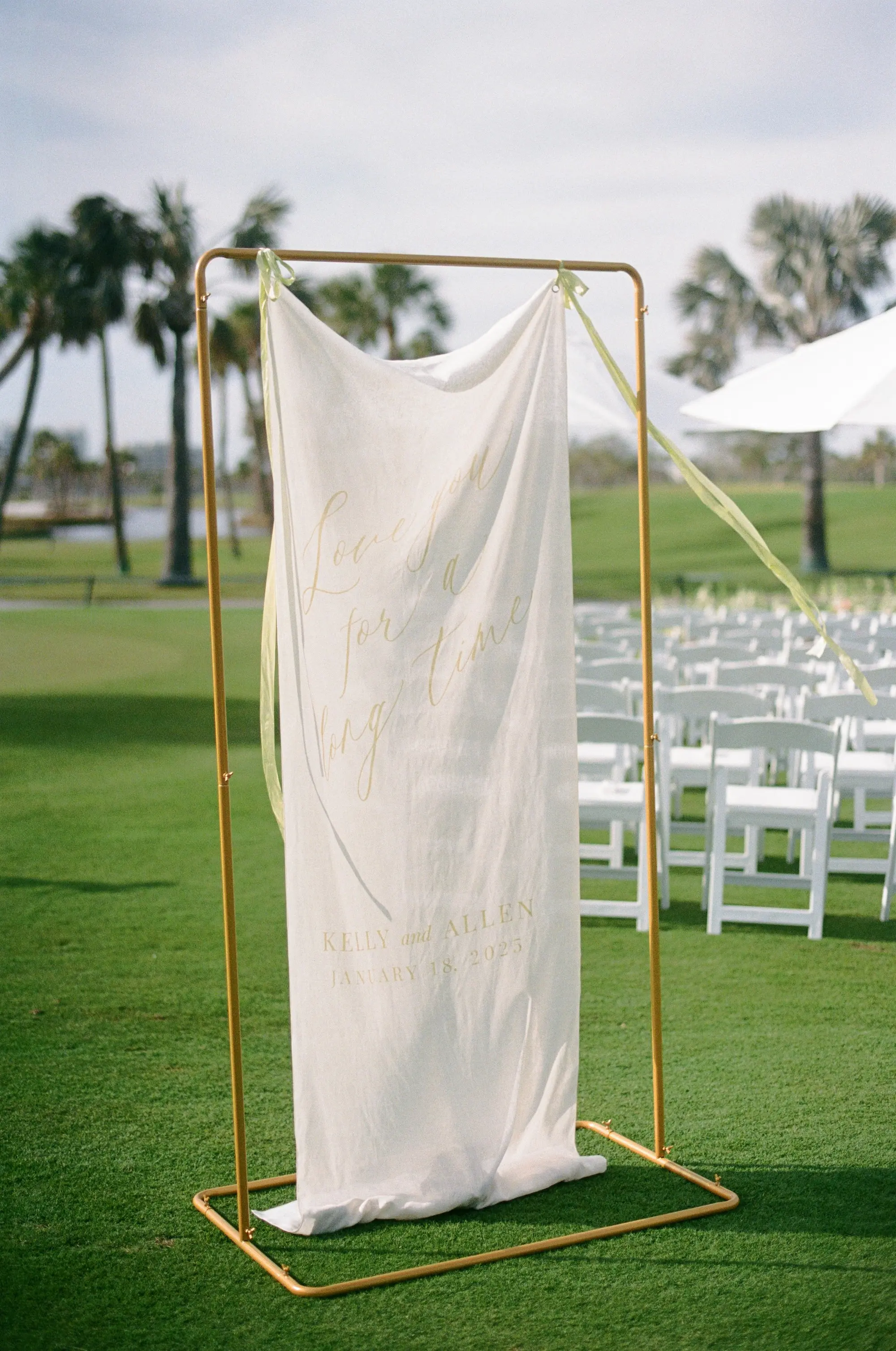 Luxurious Peach and Green Garden Wedding Ceremony Welcome Wedding Sign Decor Ideas
