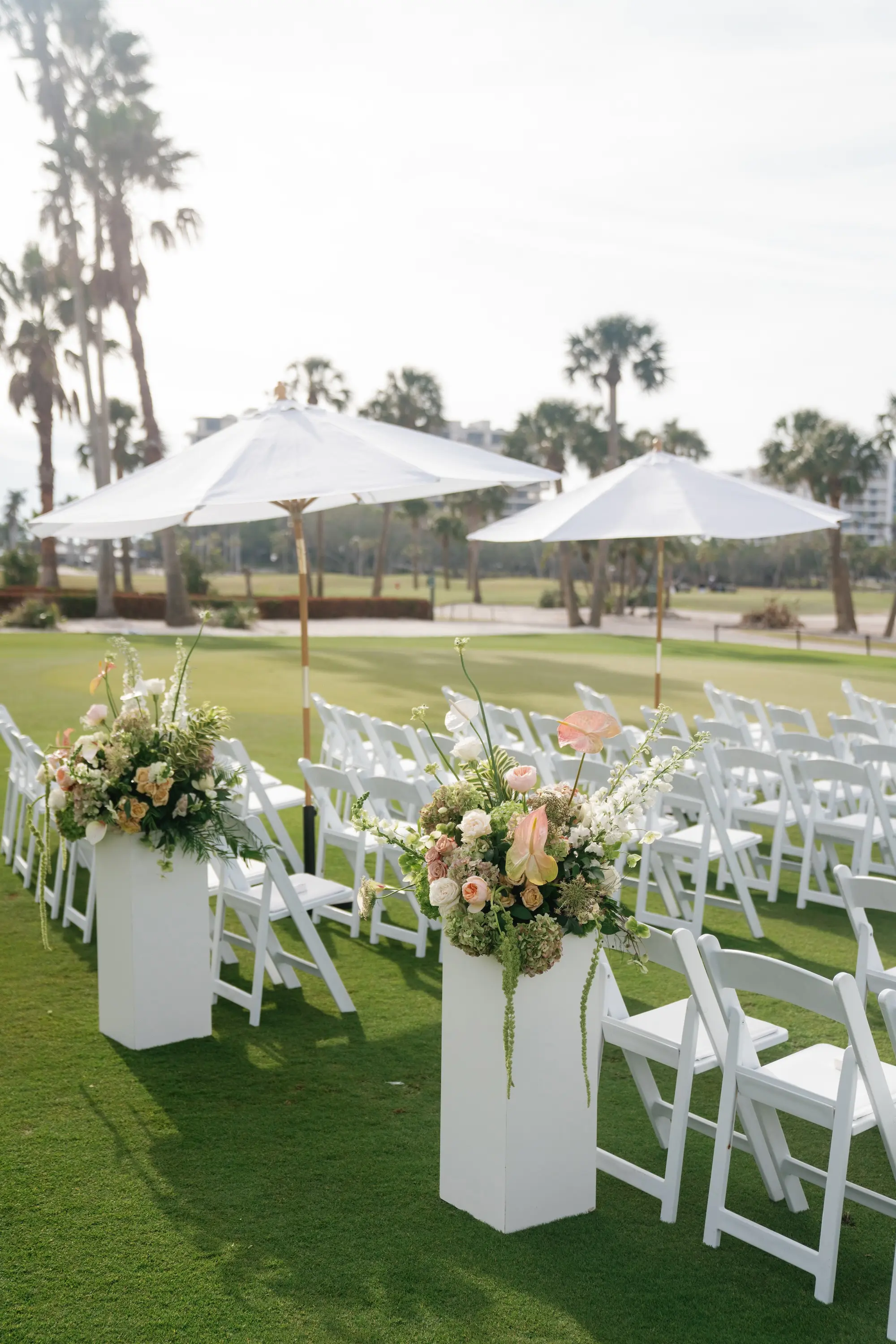 Luxurious Peach and Green Garden Wedding Ceremony Decor Ideas