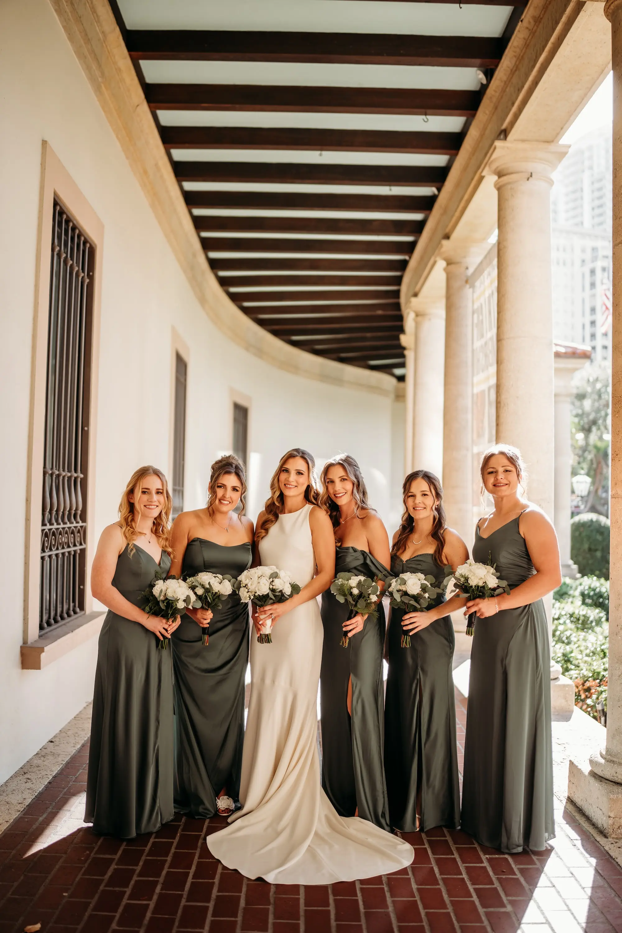 Elegant Winter St. Pete Wedding | Red Mesa Events Elegant Winter St. Pete Wedding | Red Mesa Events