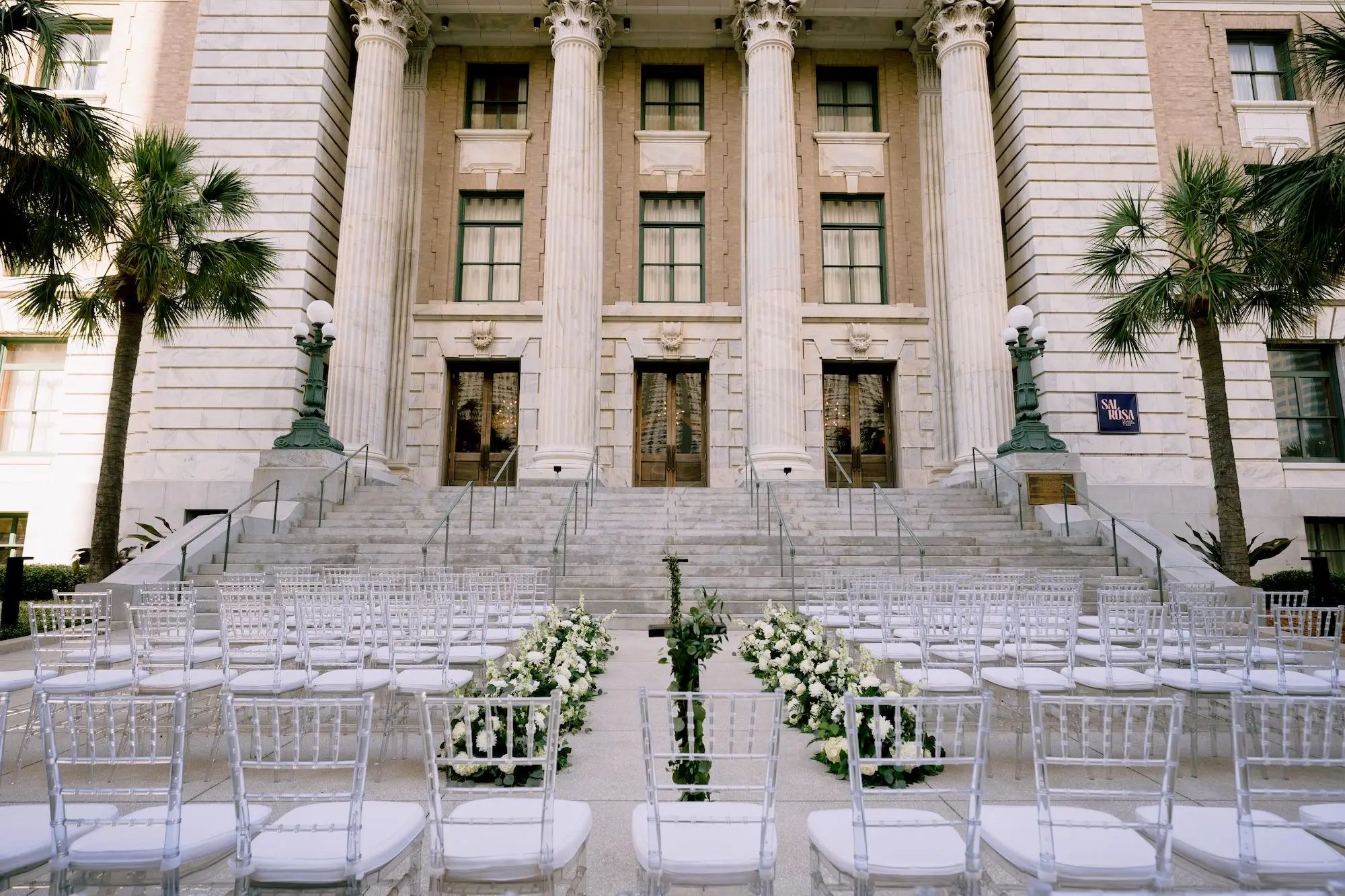 18Classic White Wedding Decor Ideas Tampa Venue Le Meriden - Classic, White Downtown Tampa Wedding | Le Méridien Classic White Wedding Ceremony Decor Ideas | Tampa Bay Event Venue Le Meridien | Rentals A Chair Affair