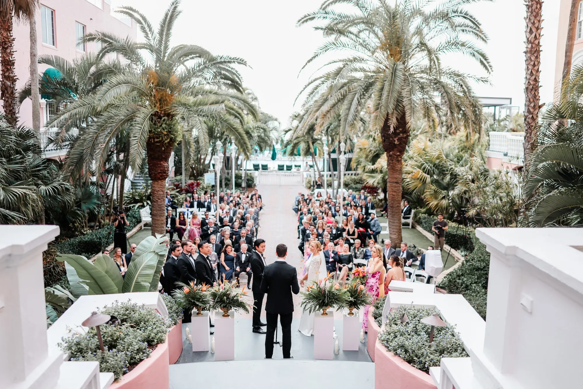 21Luxurious Vibrant Tropical Florida Wedding St Pete Venue The Don CeSar - Vibrant, Tropical St. Pete Beach Wedding | The Don CeSar Luxurious Vibrant Tropical Florida Wedding Ceremony Decor Ideas | Tampa Bay Event Venue The Don CeSar