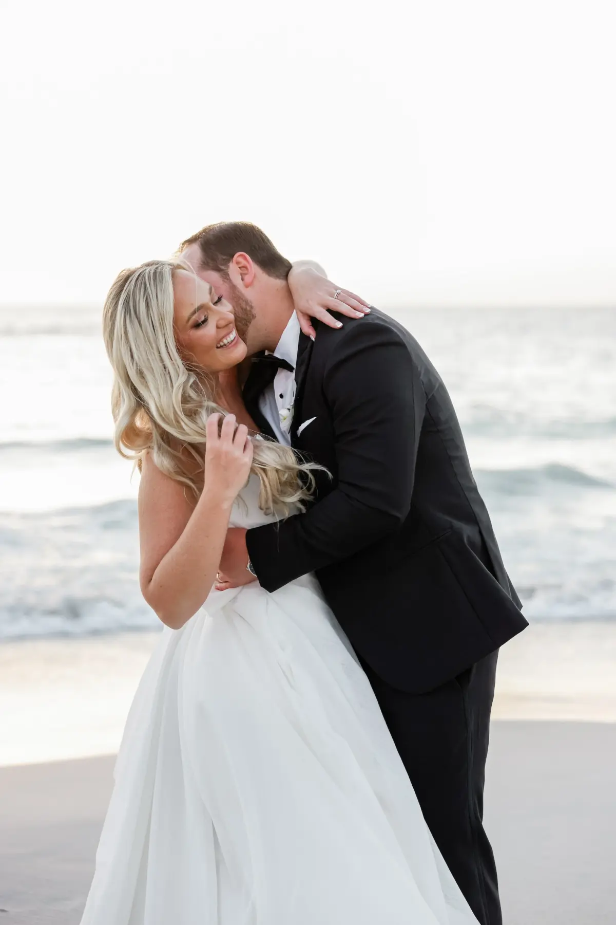 38Classic White Florida Wedding Ideas Venue Hyatt Clearwater Beach - Classic, White Rooftop Wedding | Hyatt Regency Clearwater Beach Bride and Groom Oceanfront Clearwater Beach Wedding Portrait | Tampa Bay Photographer Lifelong Photography Studio