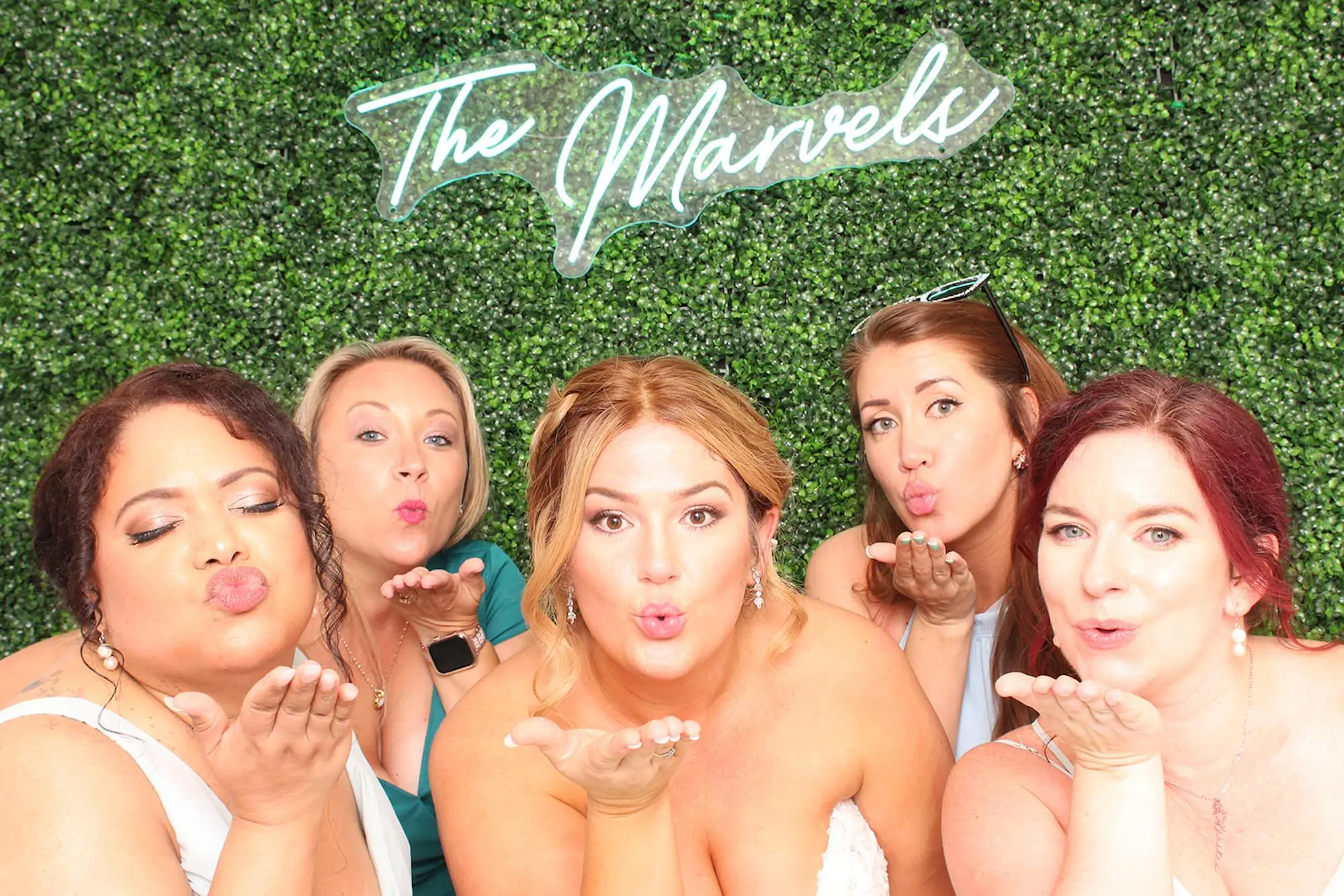 3Gala Photobooth Tampa Wedding Photo Booth Rental - Expert Advice: Which Wedding Photo Booth Is Right for My Reception? Gala Photobooth Tampa Wedding Photo Booth Rental