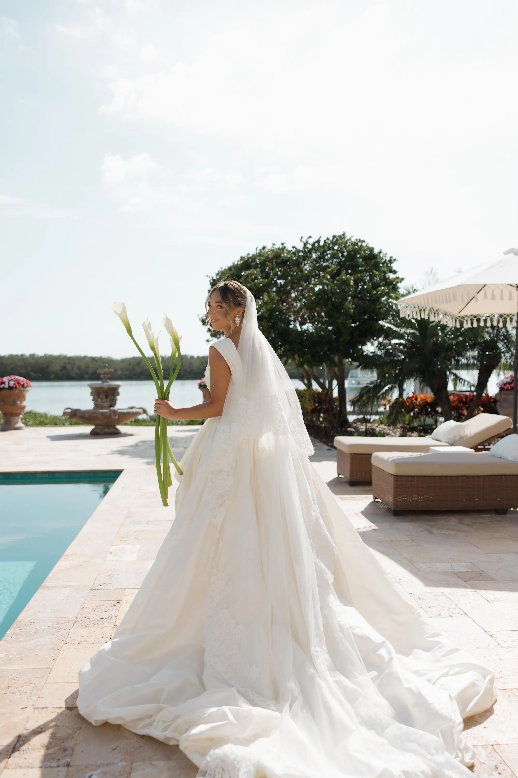 11Elegant Cream Vintage Wedding Inspiration - Luxurious, Neutral Downtown St. Pete Wedding | The Vinoy Bridal Wedding Portrait