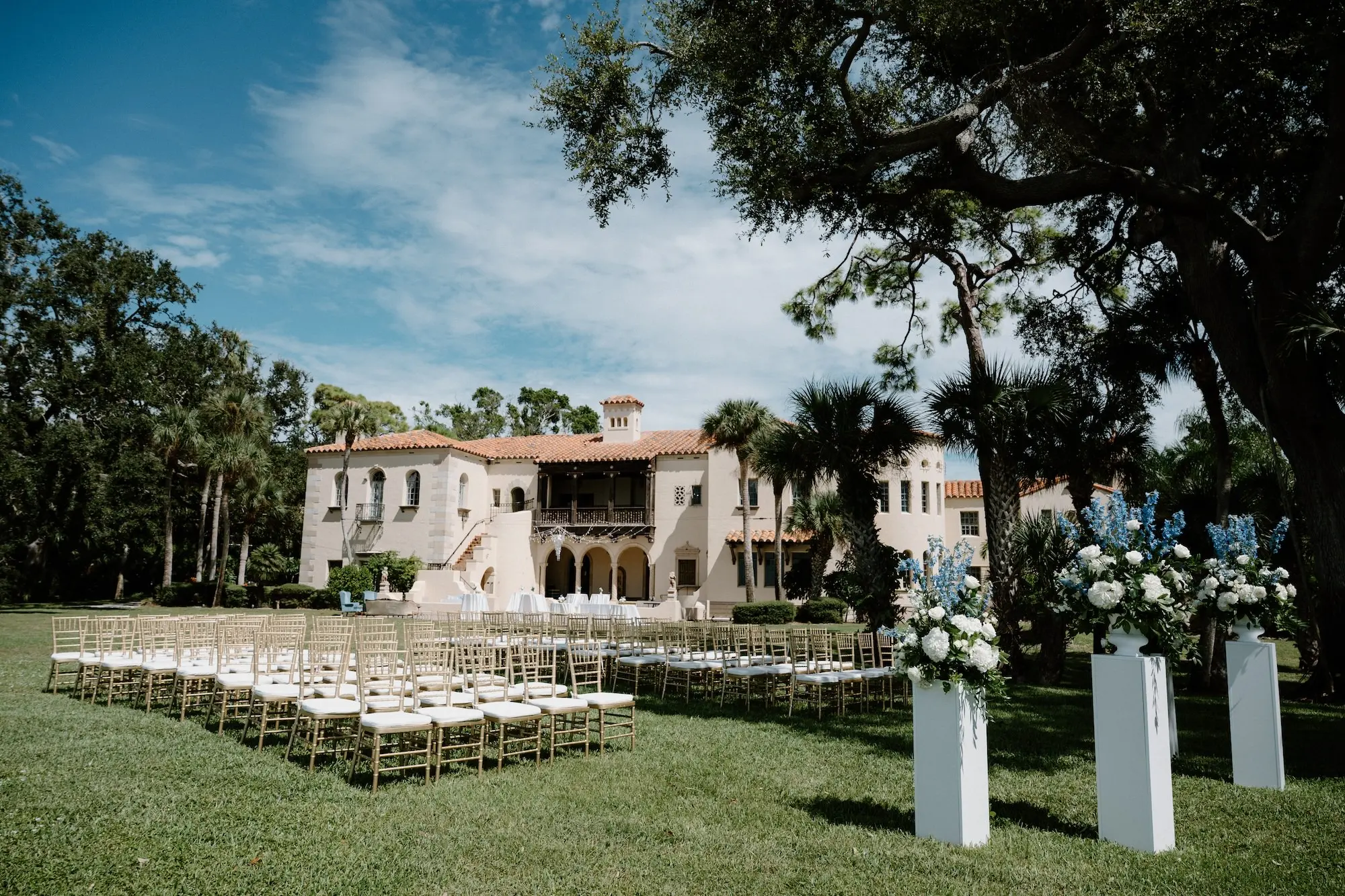 Elegant Blue and White Outdoor Sarasota Wedding | Powel Crosley Estate