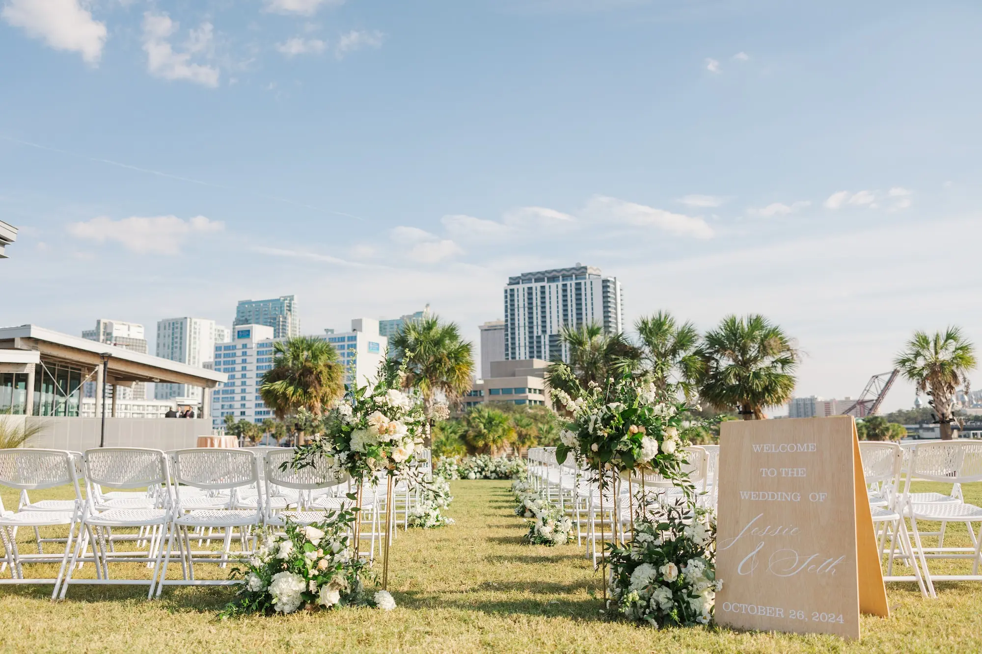Classic Emerald Green Downtown Tampa Wedding | Bob Buckhorn Center
