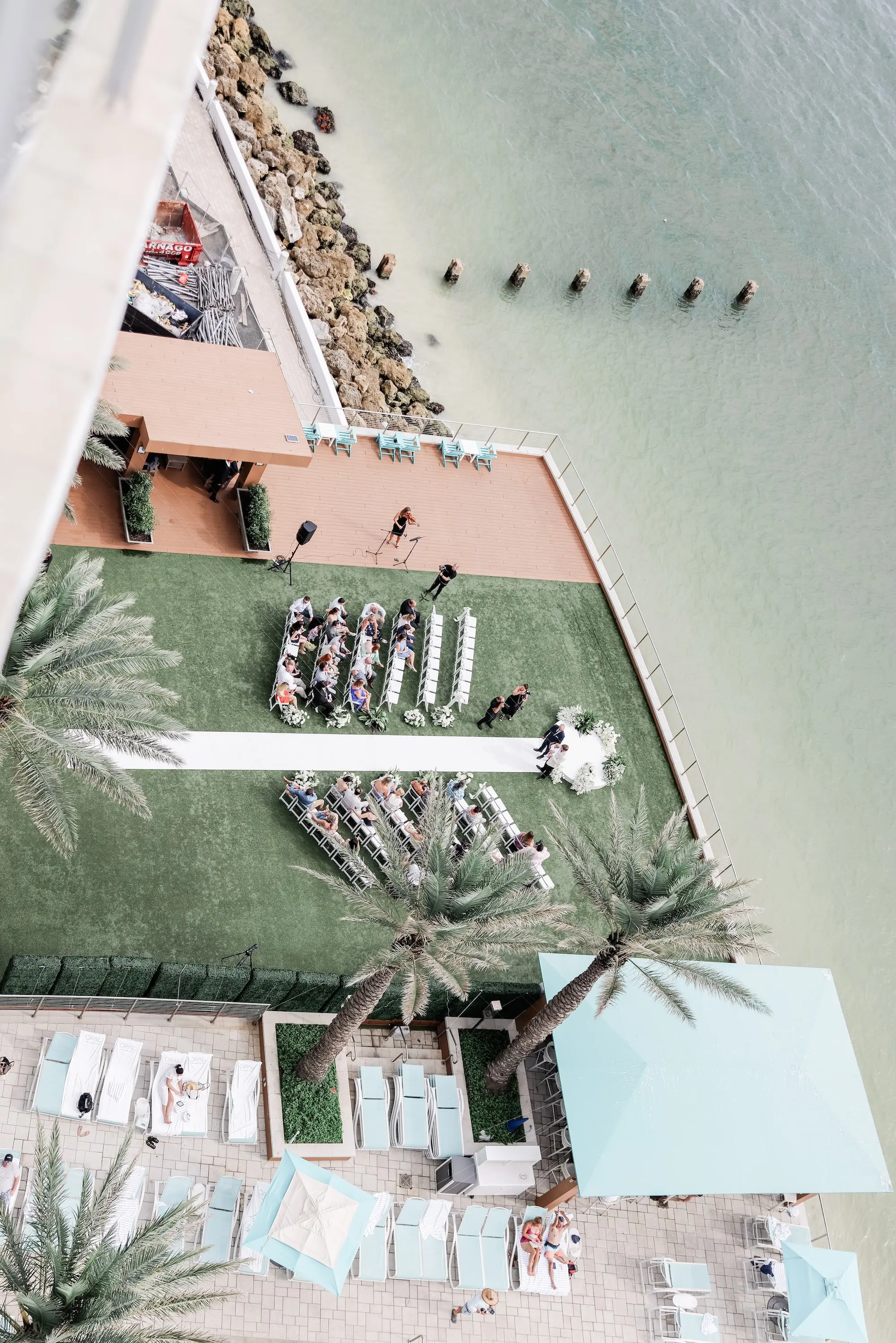 Chic Black and White Florida Beach Wedding Ceremony Inspiration | Clearwater Event Venue Opal Sands | Lifelong Photography Studio