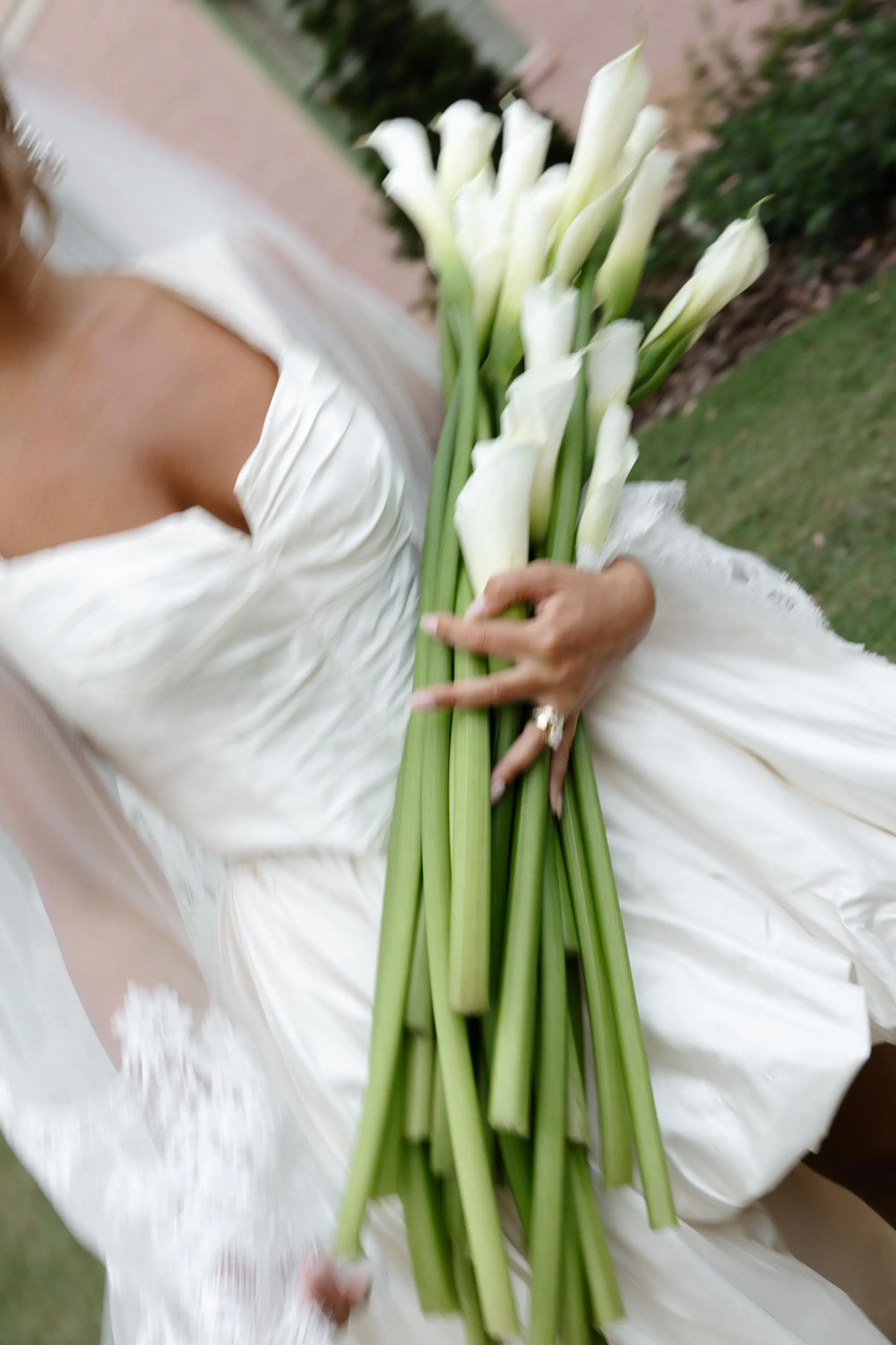 28Elegant Cream Vintage Wedding Inspiration - Luxurious, Neutral Downtown St. Pete Wedding | The Vinoy Long-Stemmed White Calla Lily Bridal Bouquet Inspitation