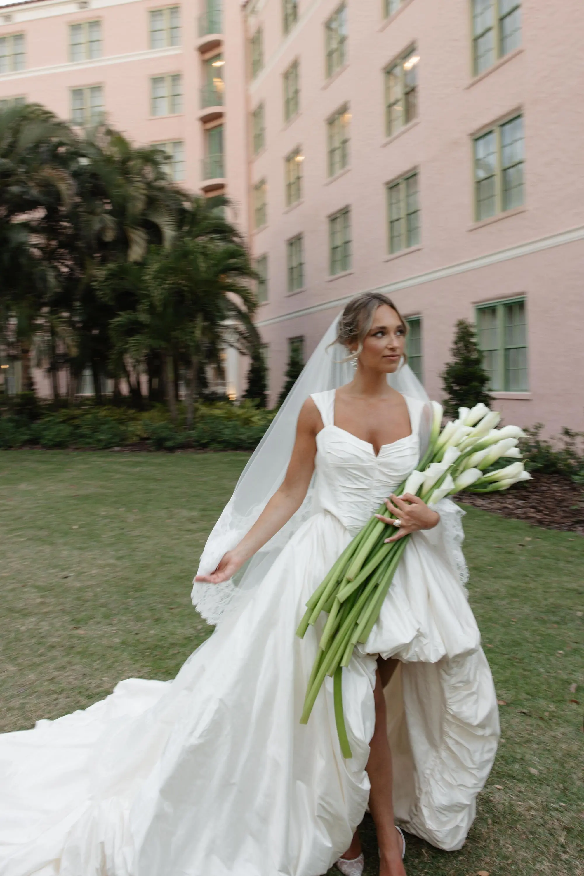 29Elegant Cream Vintage Wedding Inspiration - Luxurious, Neutral Downtown St. Pete Wedding | The Vinoy Bride Wedding Portrait