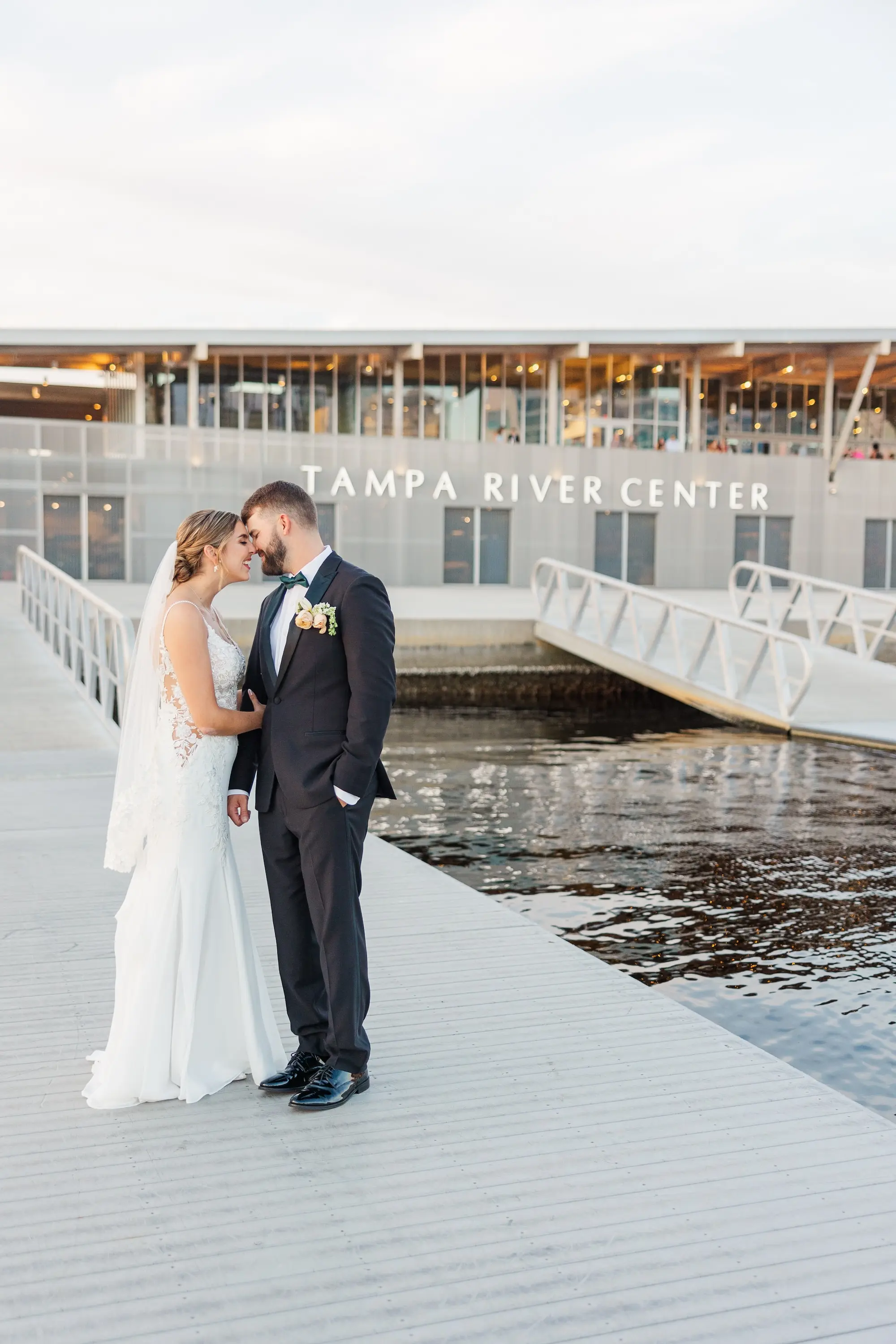 32Classic Emerald Green and Champagne Wedding Inspiration Bob Buckhorn Tampa River Center Venue - Classic Emerald Green Downtown Tampa Wedding | Bob Buckhorn Center Bride and Groom Riverfront Wedding Portrait | Florida Photographer Mary Anna Photography | Venue Tampa River Center