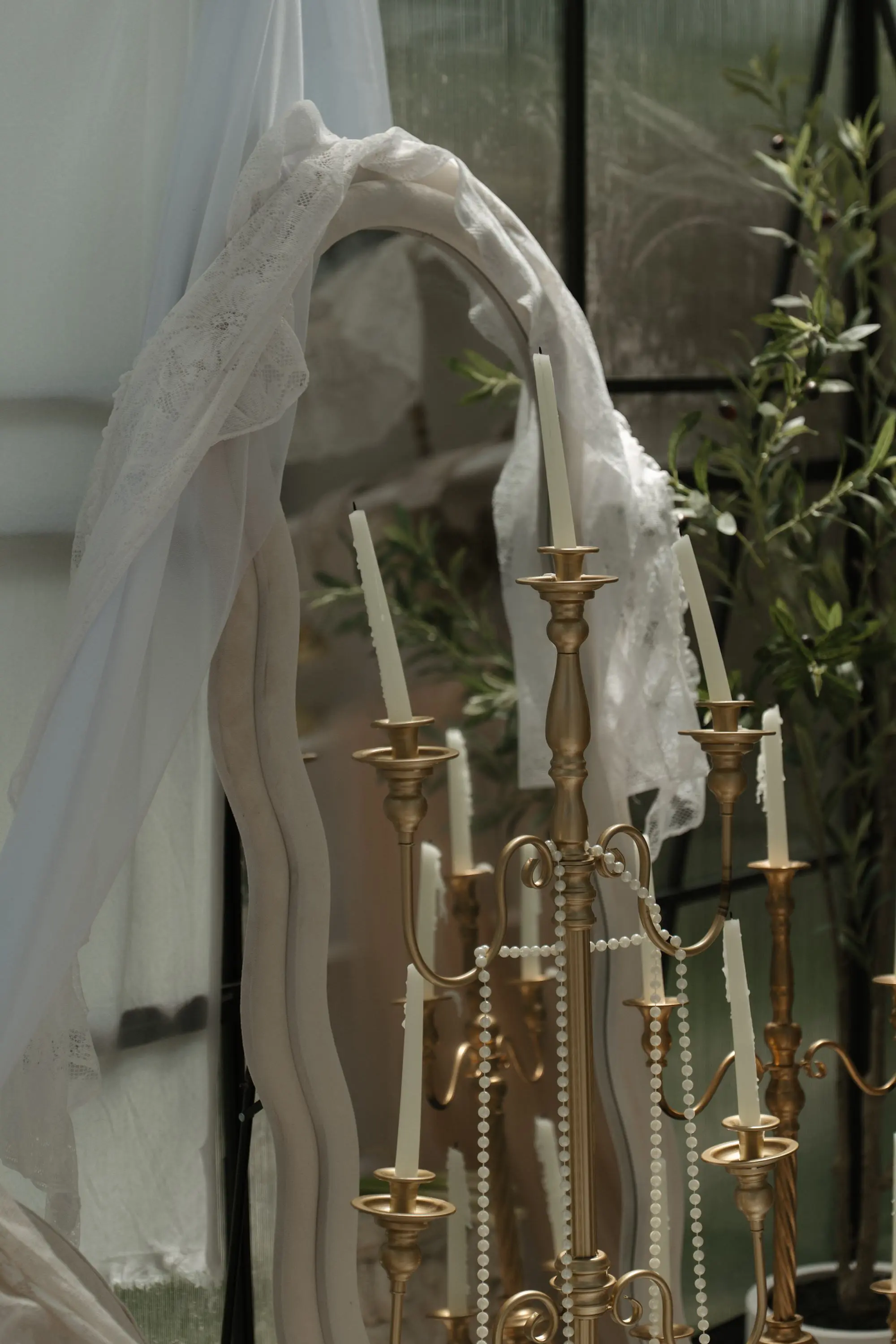 Gold Candelabra Wedding Decor with Pearls | Moody Elegant Wedding Inspiration