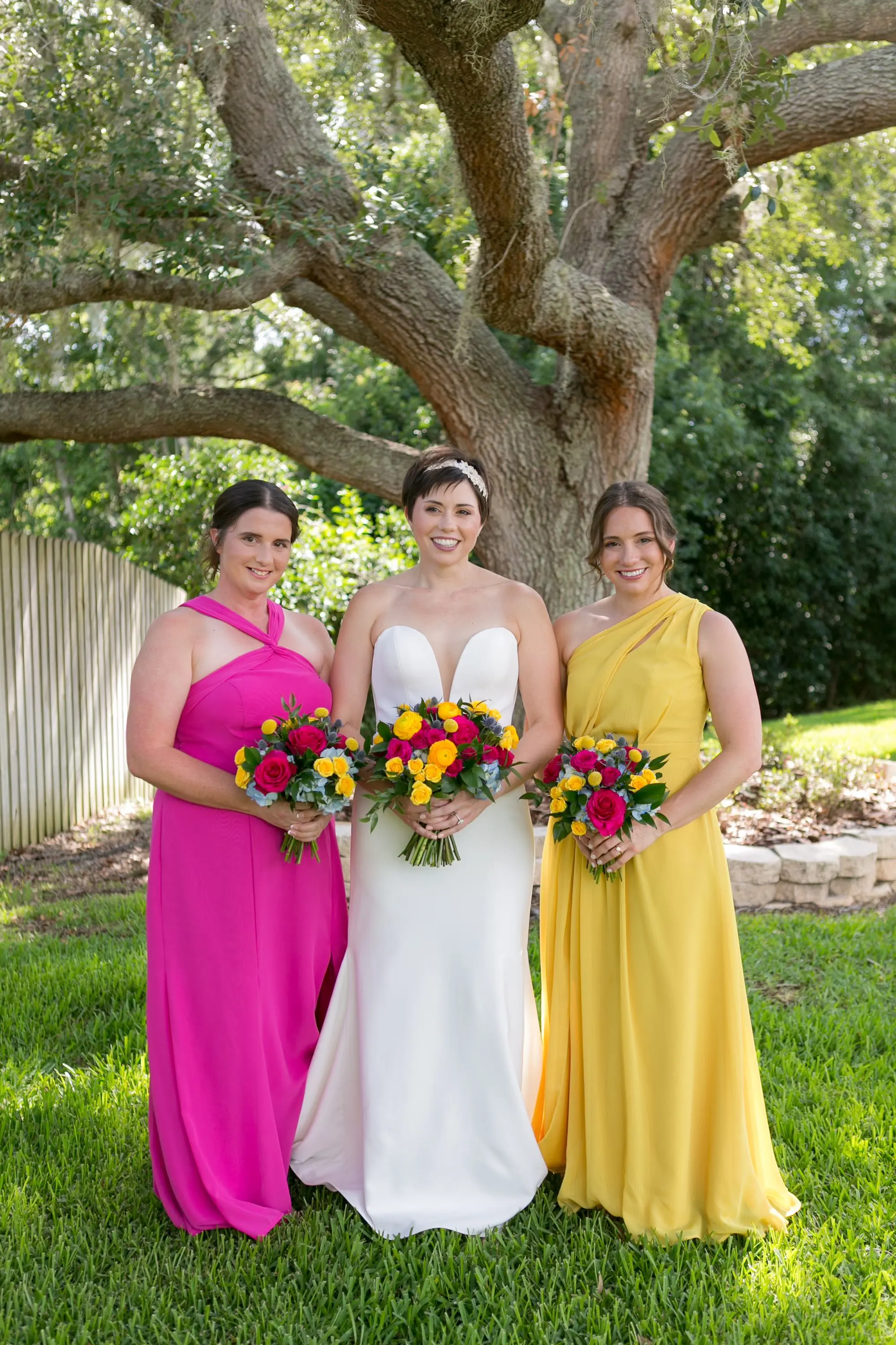 7Colorful Modern Yellow and Pink Wedding Ideas - Vibrant, Modern Gallery Wedding | Tampa Museum of Art Bride with Bridesmaids Wedding Portrait