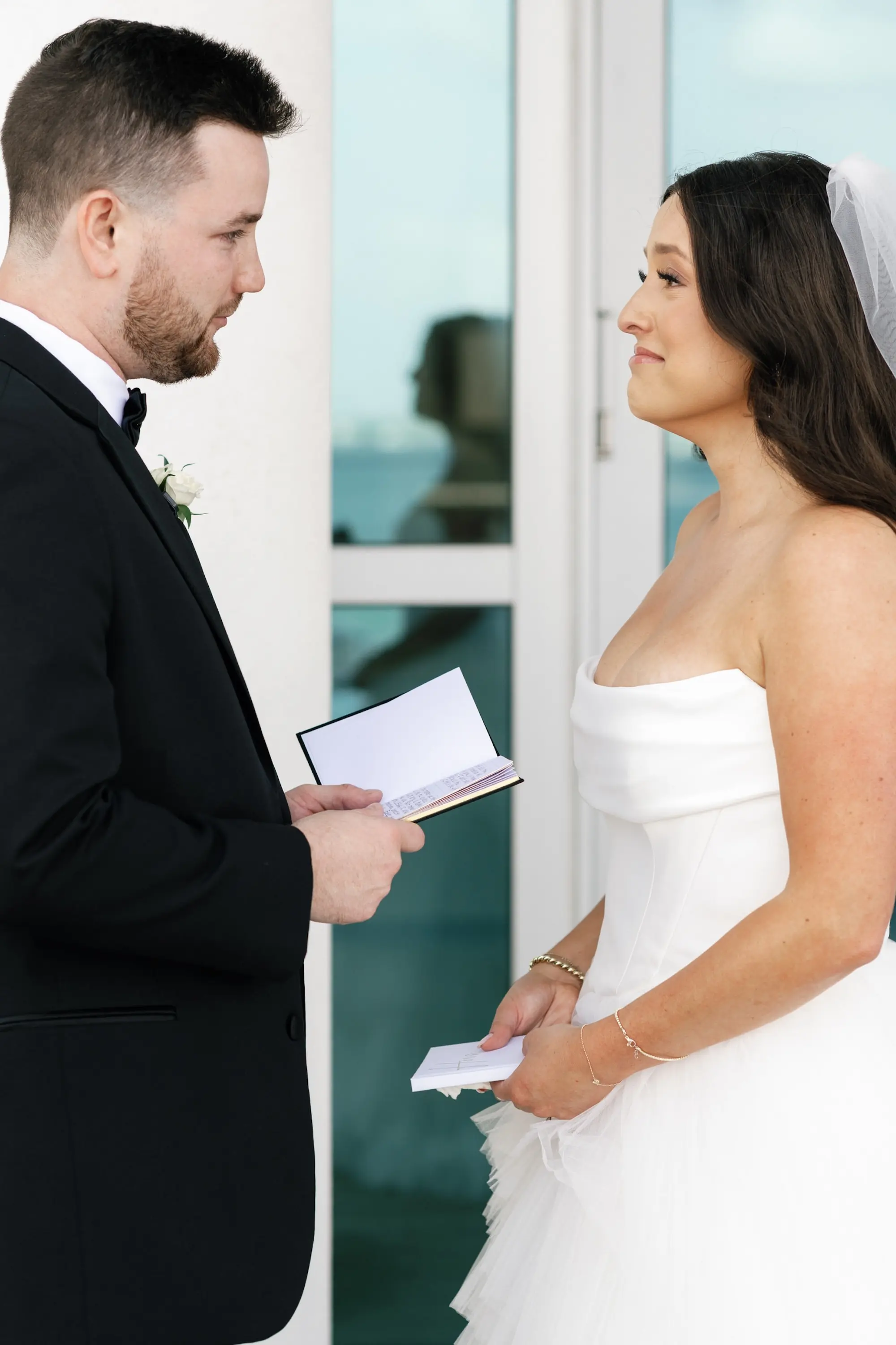 12Modern Classic Black and White Wedding Inspiration - Modern, Black and White Tampa Wedding | Hyde House Public Studio Bride and Groom Private Vows Wedding Portrait | Tampa Bay Photographer Dewitt For Love Photography